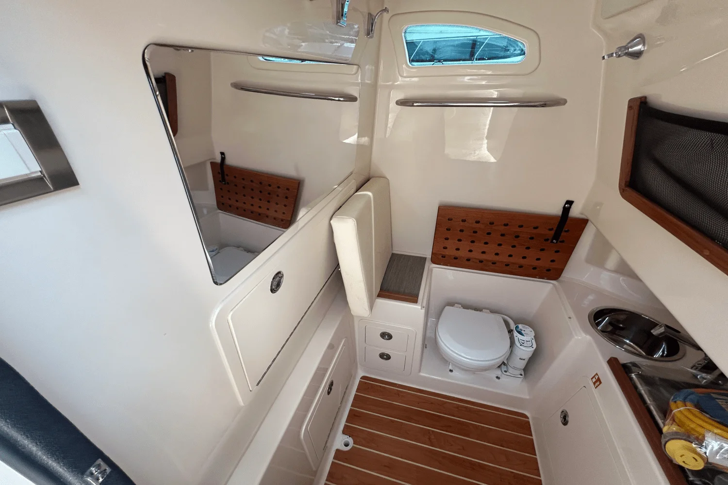 2026 Grady-White Canyon 306 Image Thumbnail #21