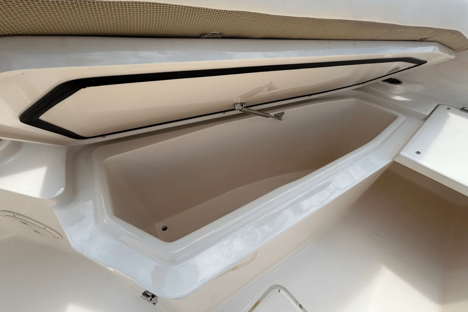 2026 Grady-White Canyon 306 Image Thumbnail #25