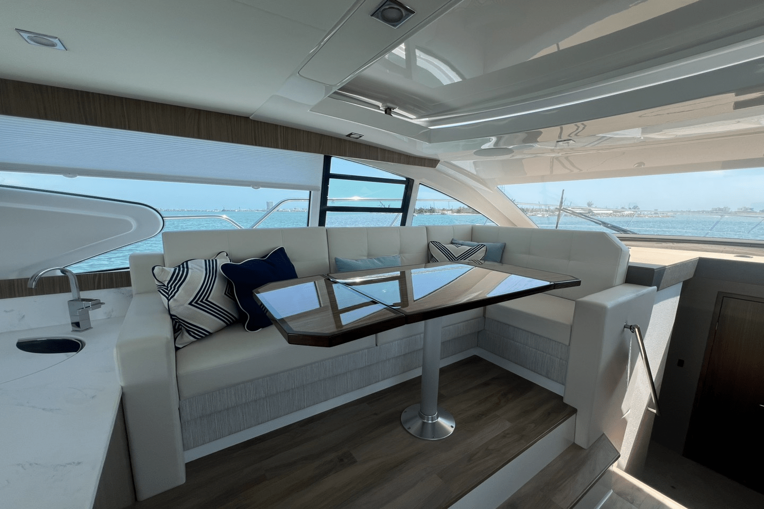 2025 Cruisers Yachts 46 Cantius Image Thumbnail #32