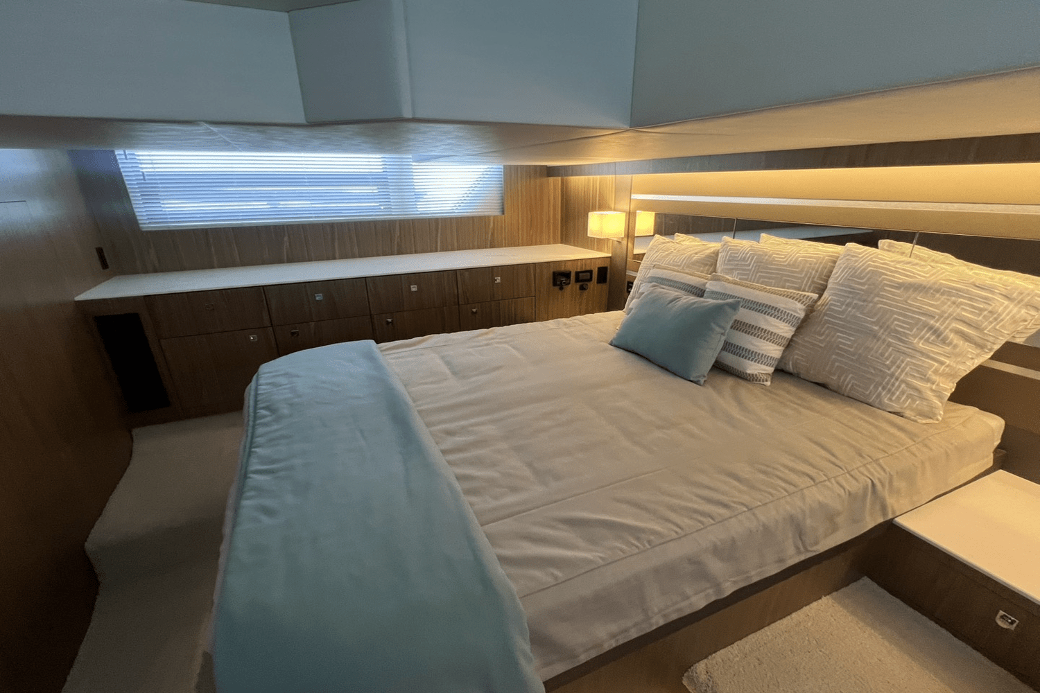 2025 Cruisers Yachts 46 Cantius Image Thumbnail #37