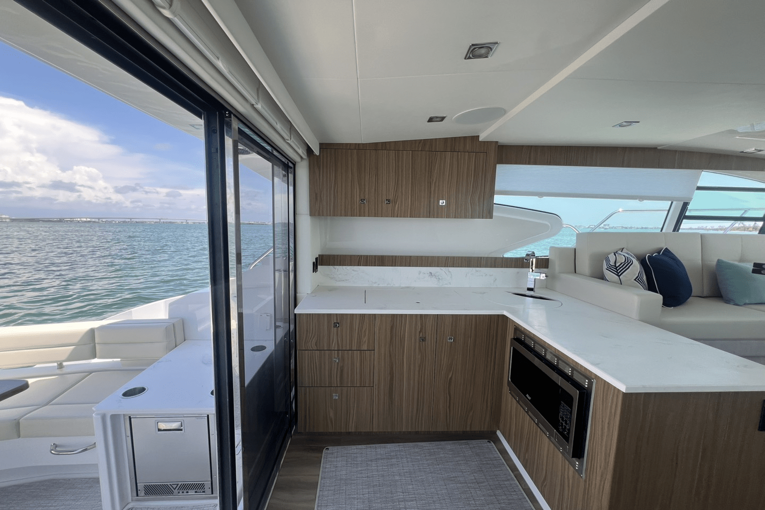 2025 Cruisers Yachts 46 Cantius Image Thumbnail #23