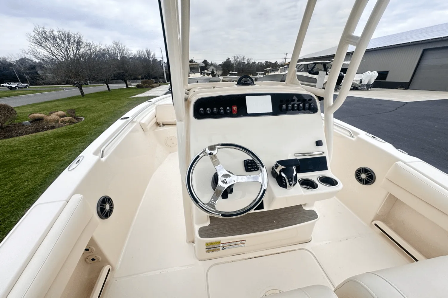 2025 Grady-White Fisherman 216 Image Thumbnail #4