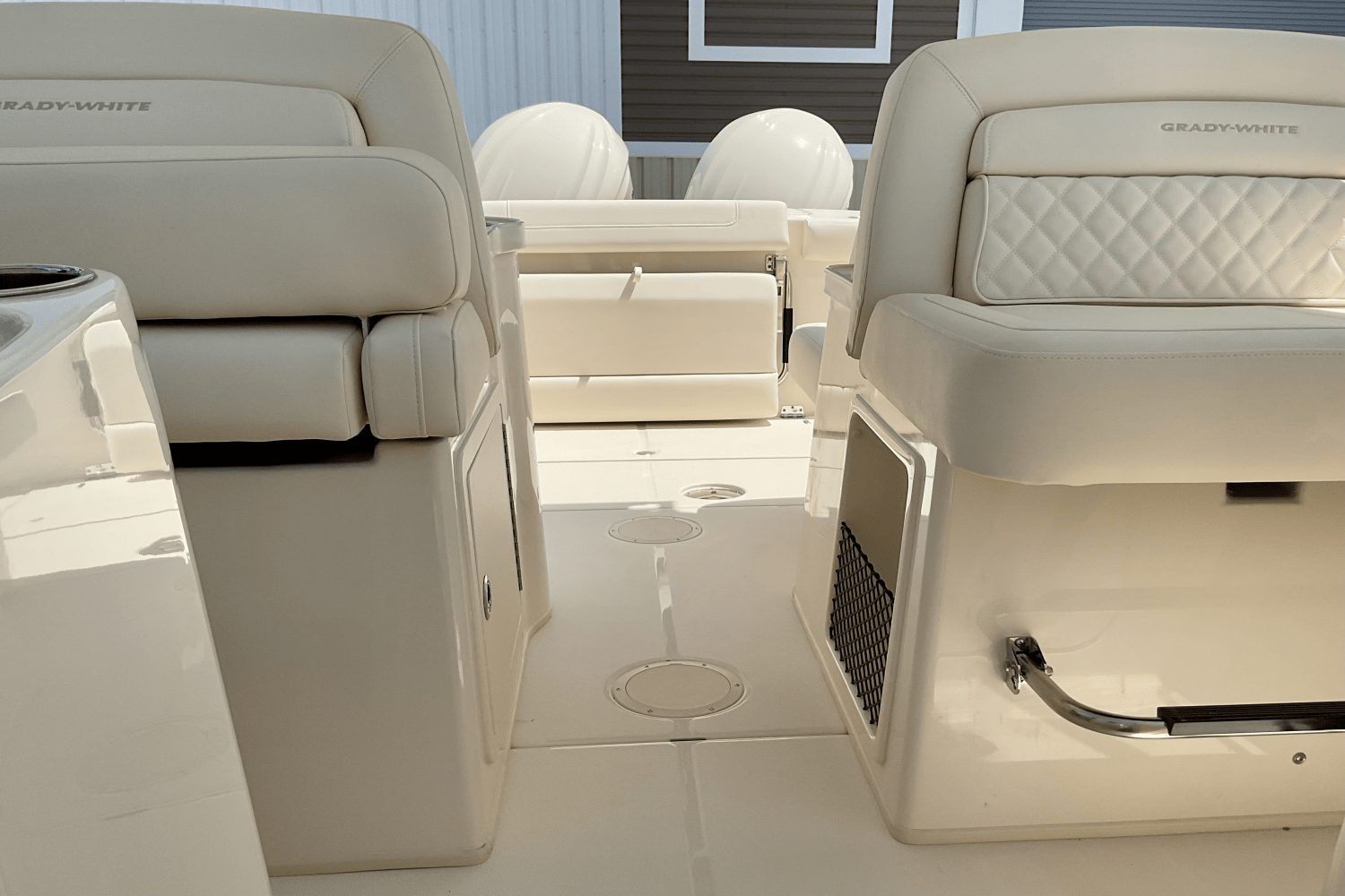 2025 Grady-White Freedom 307 Image Thumbnail #16