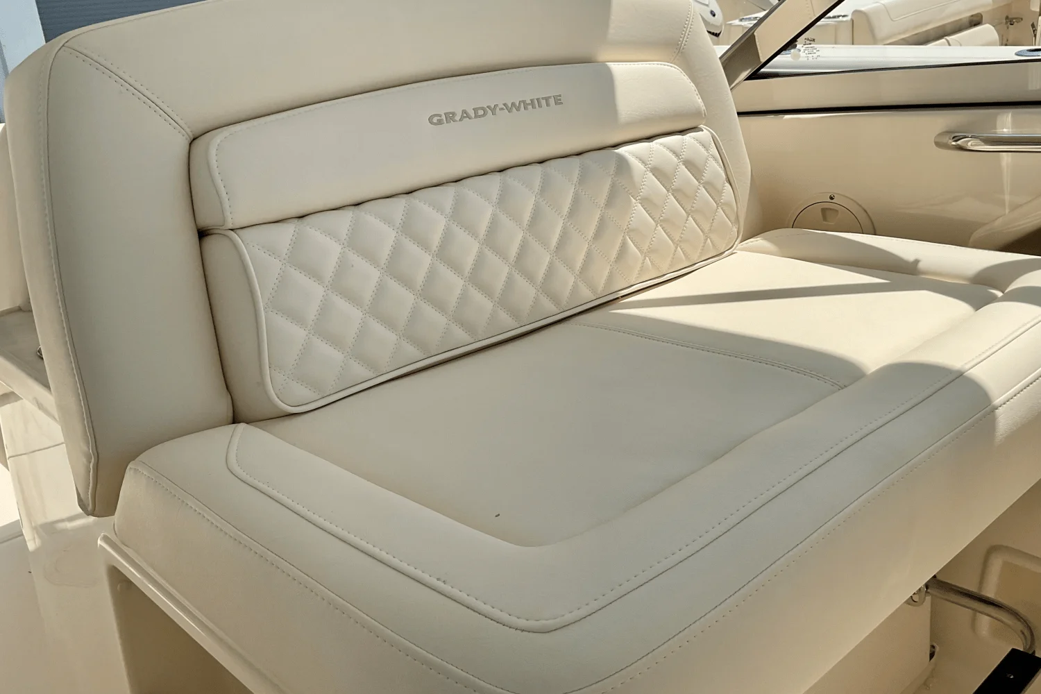2025 Grady-White Freedom 307 Image Thumbnail #15