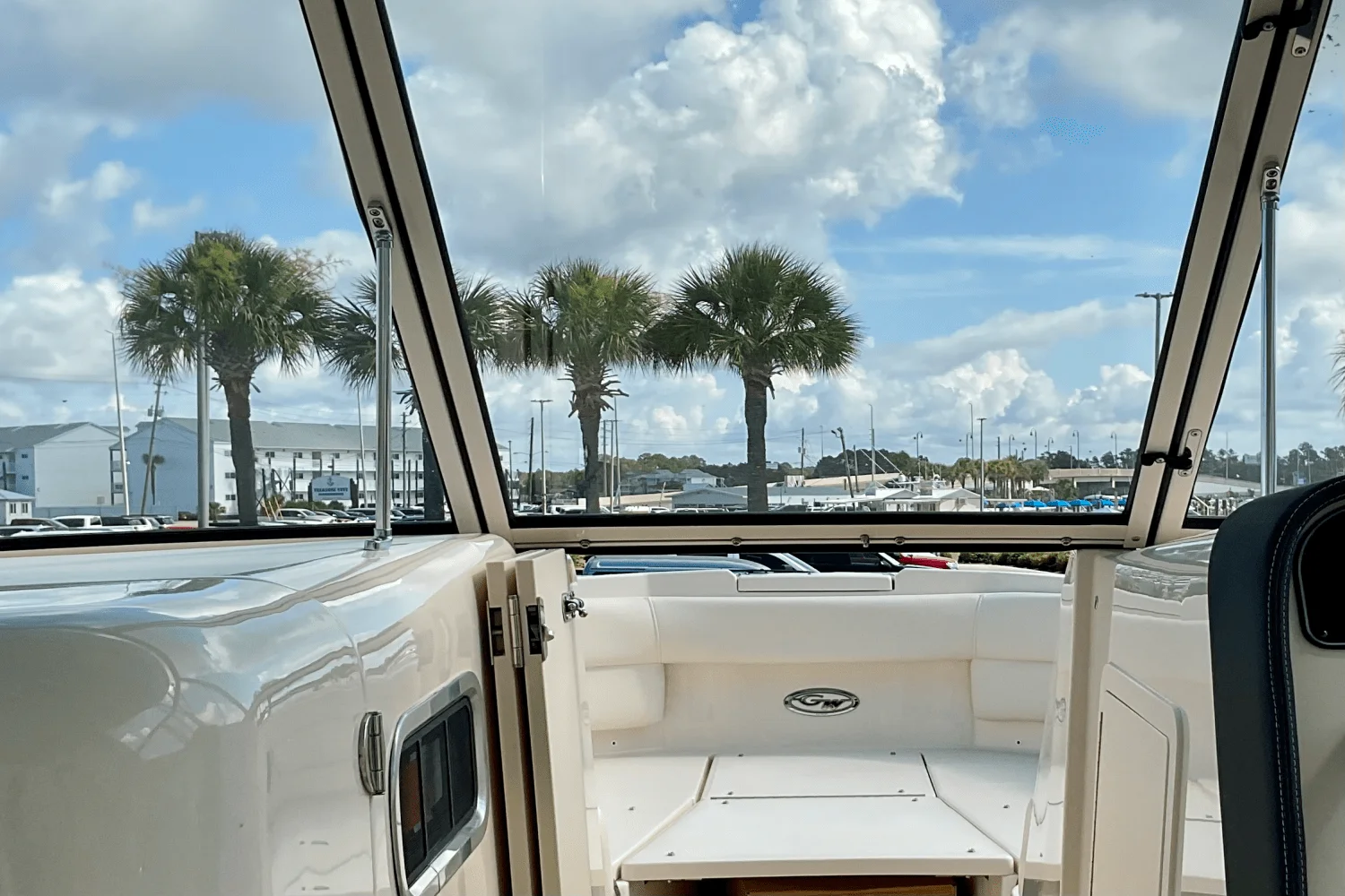 2025 Grady-White Freedom 307 Image Thumbnail #18