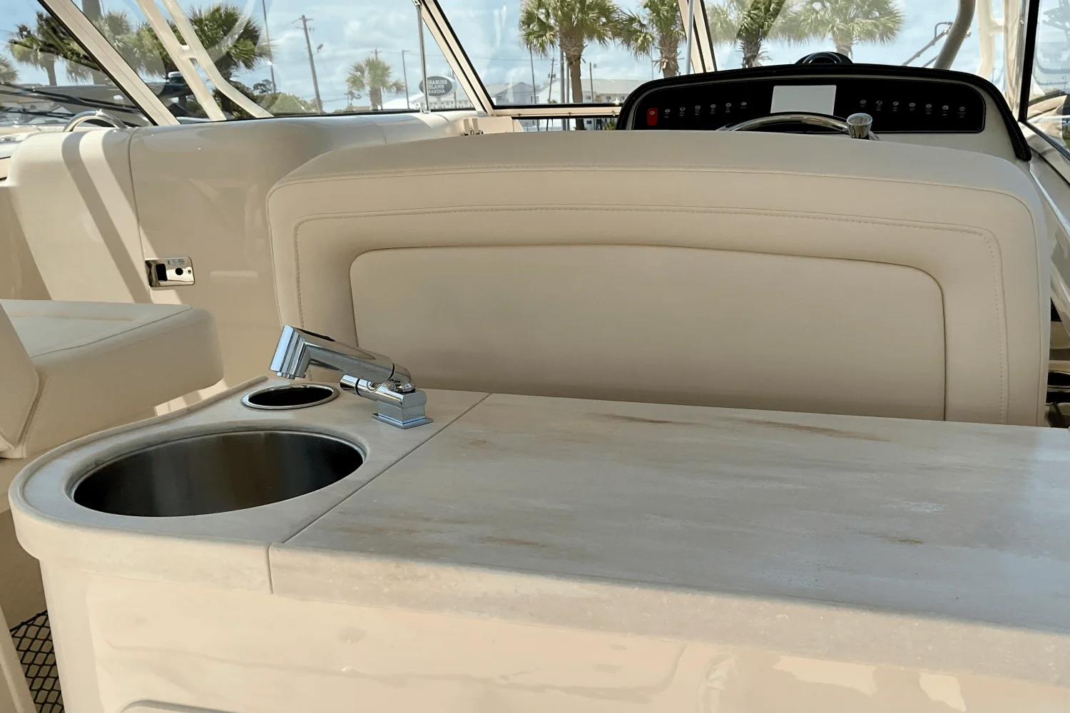 2025 Grady-White Freedom 307 Image Thumbnail #10