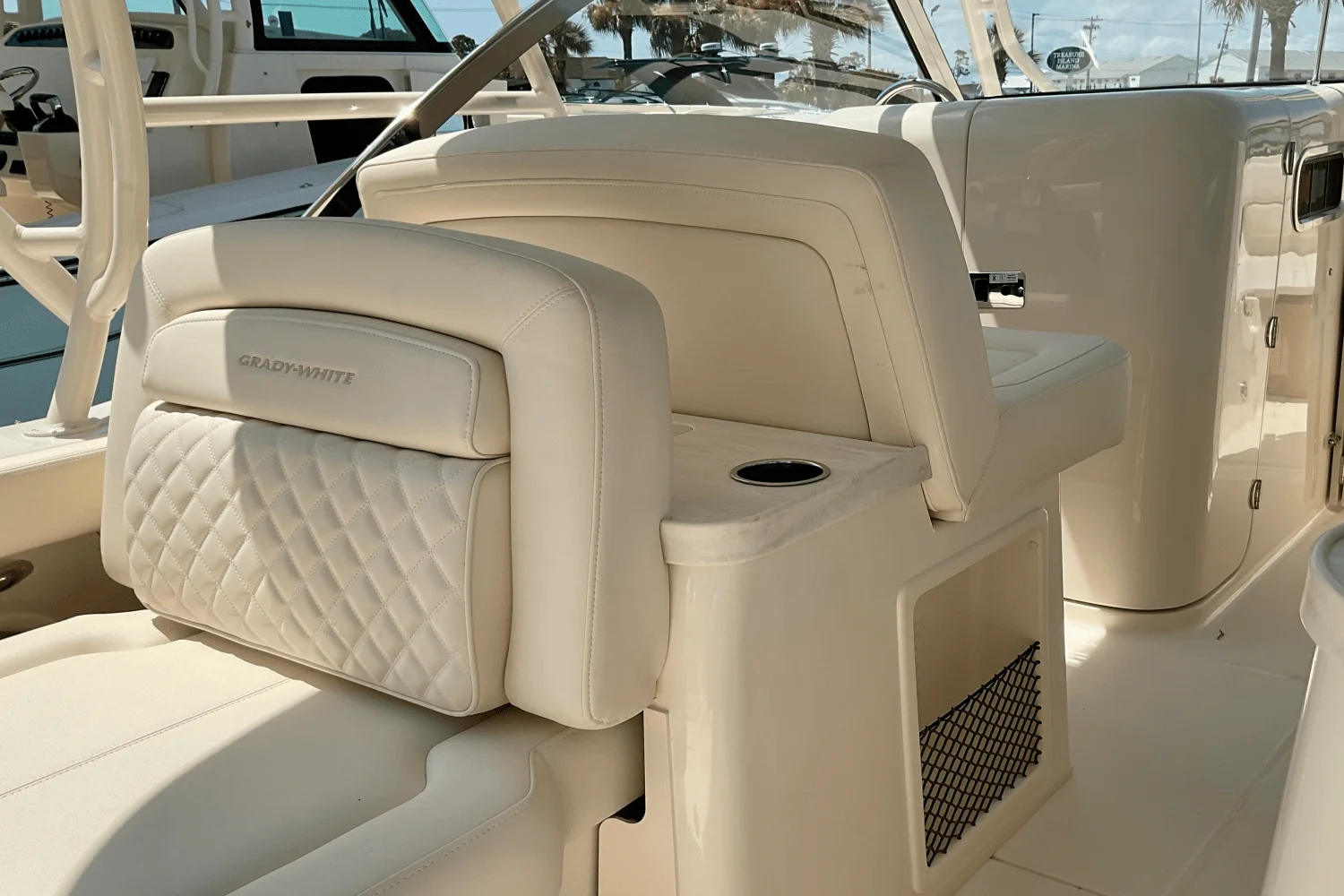 2025 Grady-White Freedom 307 Image Thumbnail #8