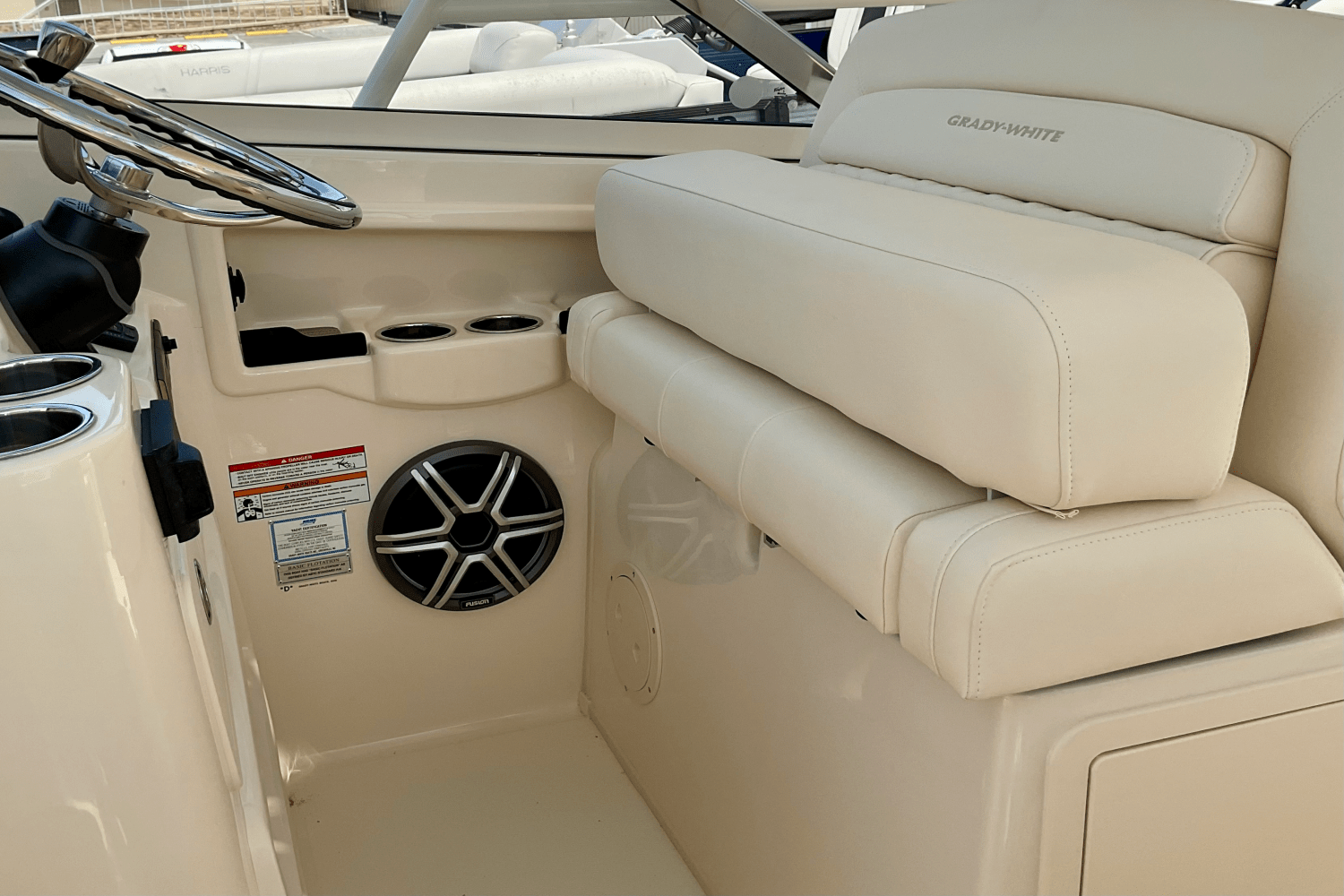 2025 Grady-White Freedom 307 Image Thumbnail #14