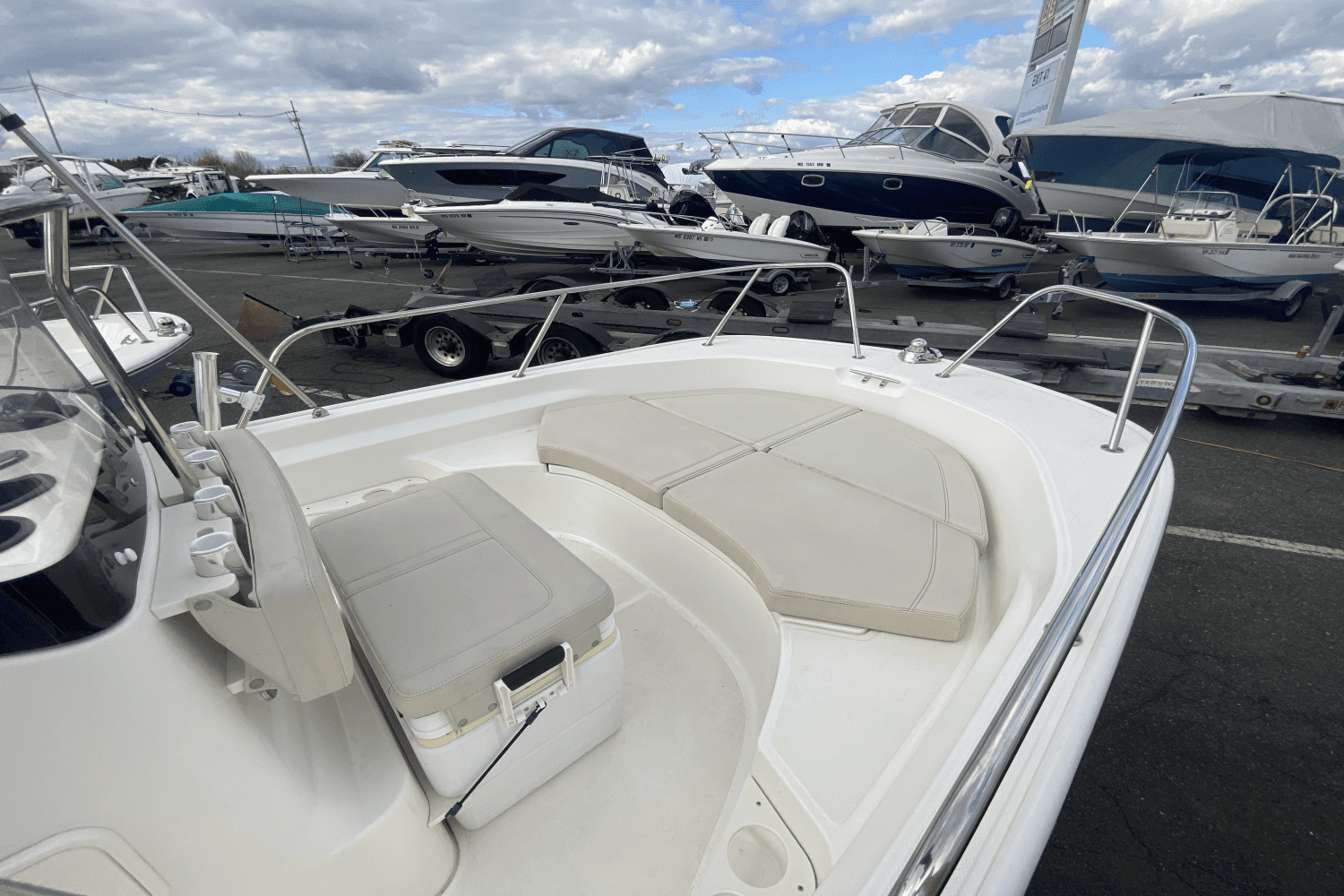 2019 Boston Whaler 170 MONTAUK Image Thumbnail #2