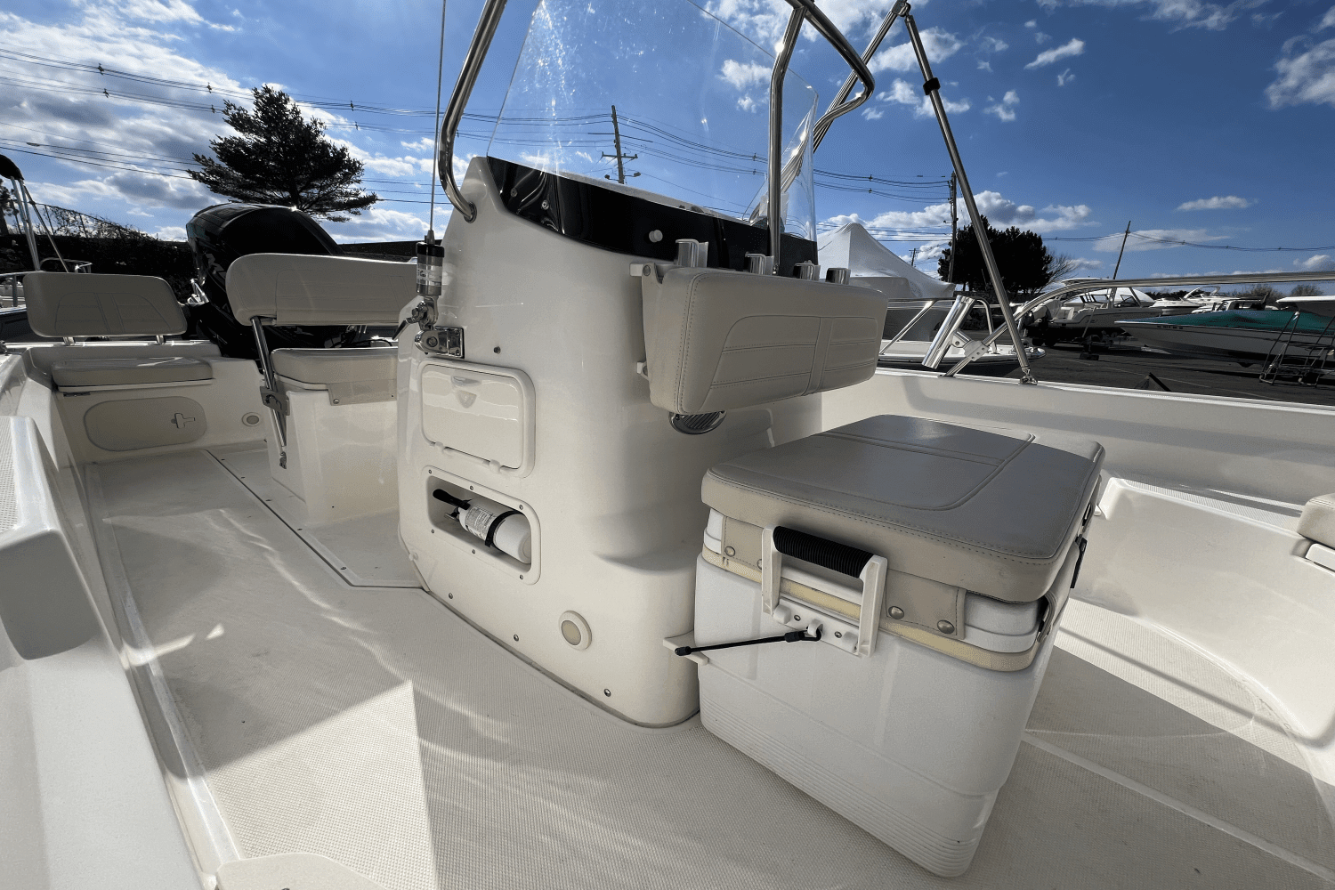 2019 Boston Whaler 170 MONTAUK Image Thumbnail #3