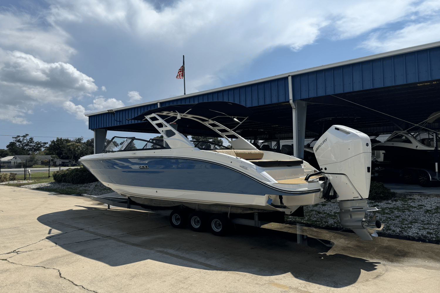 2025 Sea Ray SDX 270 Outboard Image Thumbnail #2