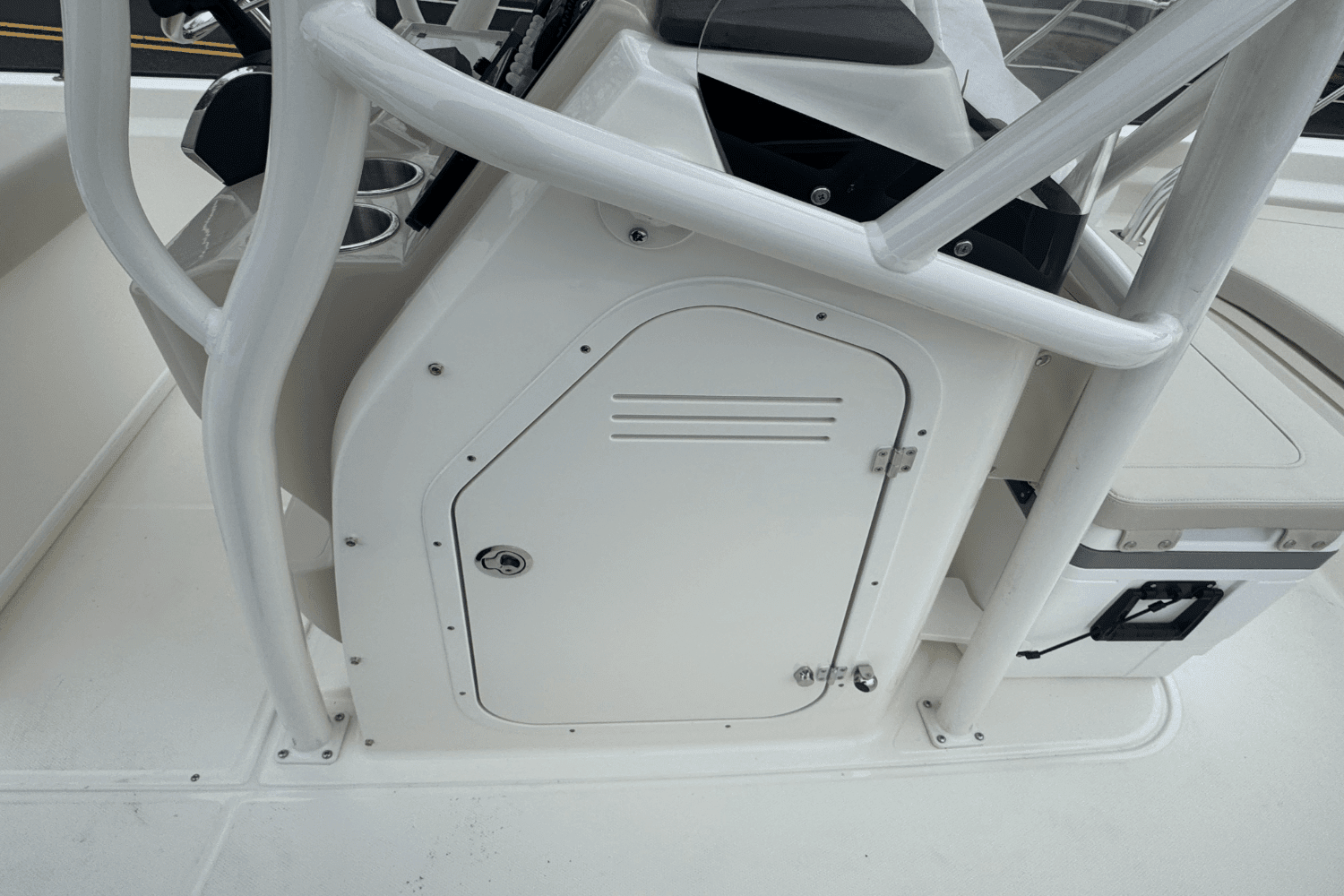 2025 Boston Whaler 210 Montauk Image Thumbnail #26