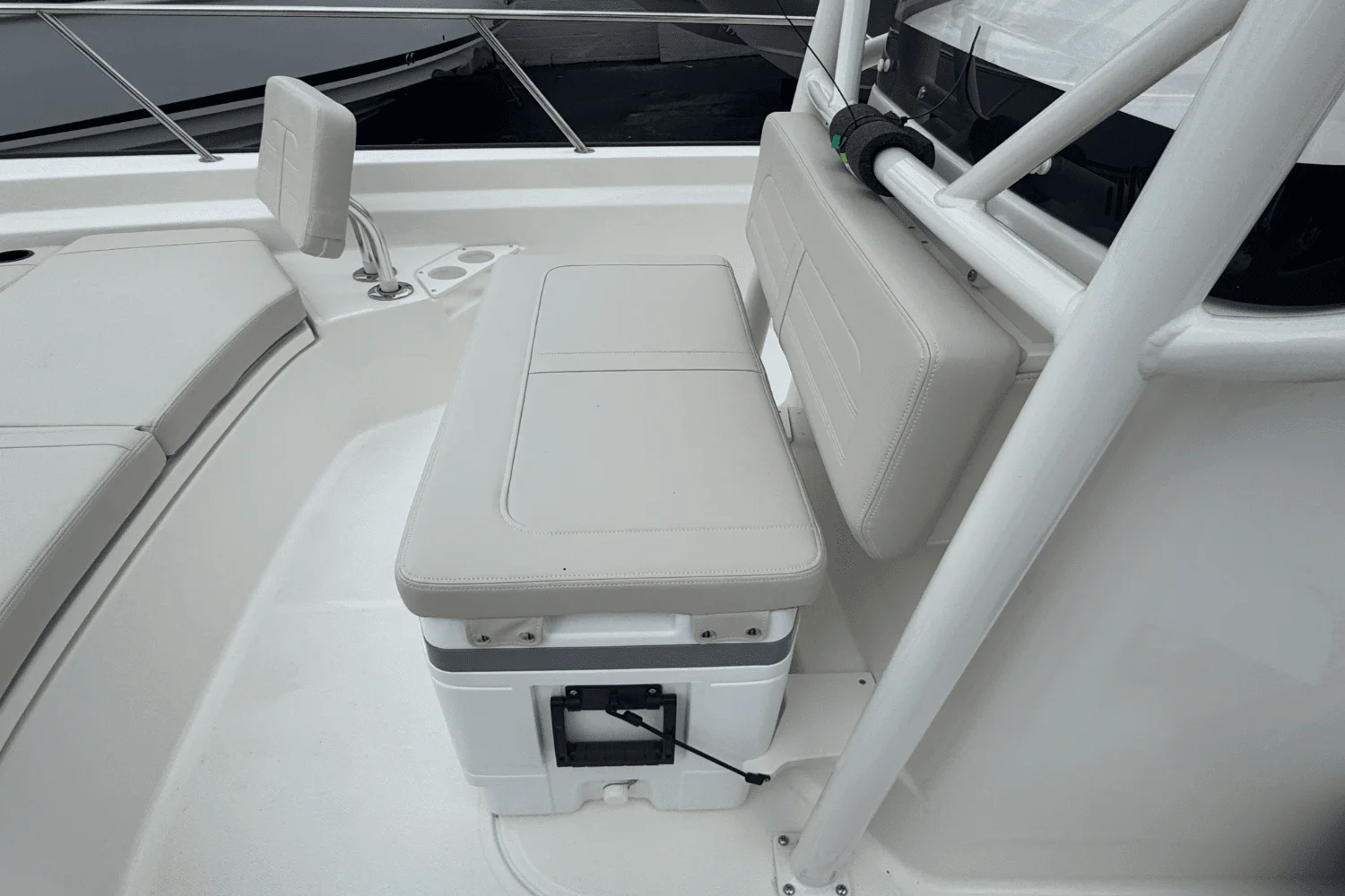 2025 Boston Whaler 210 Montauk Image Thumbnail #29