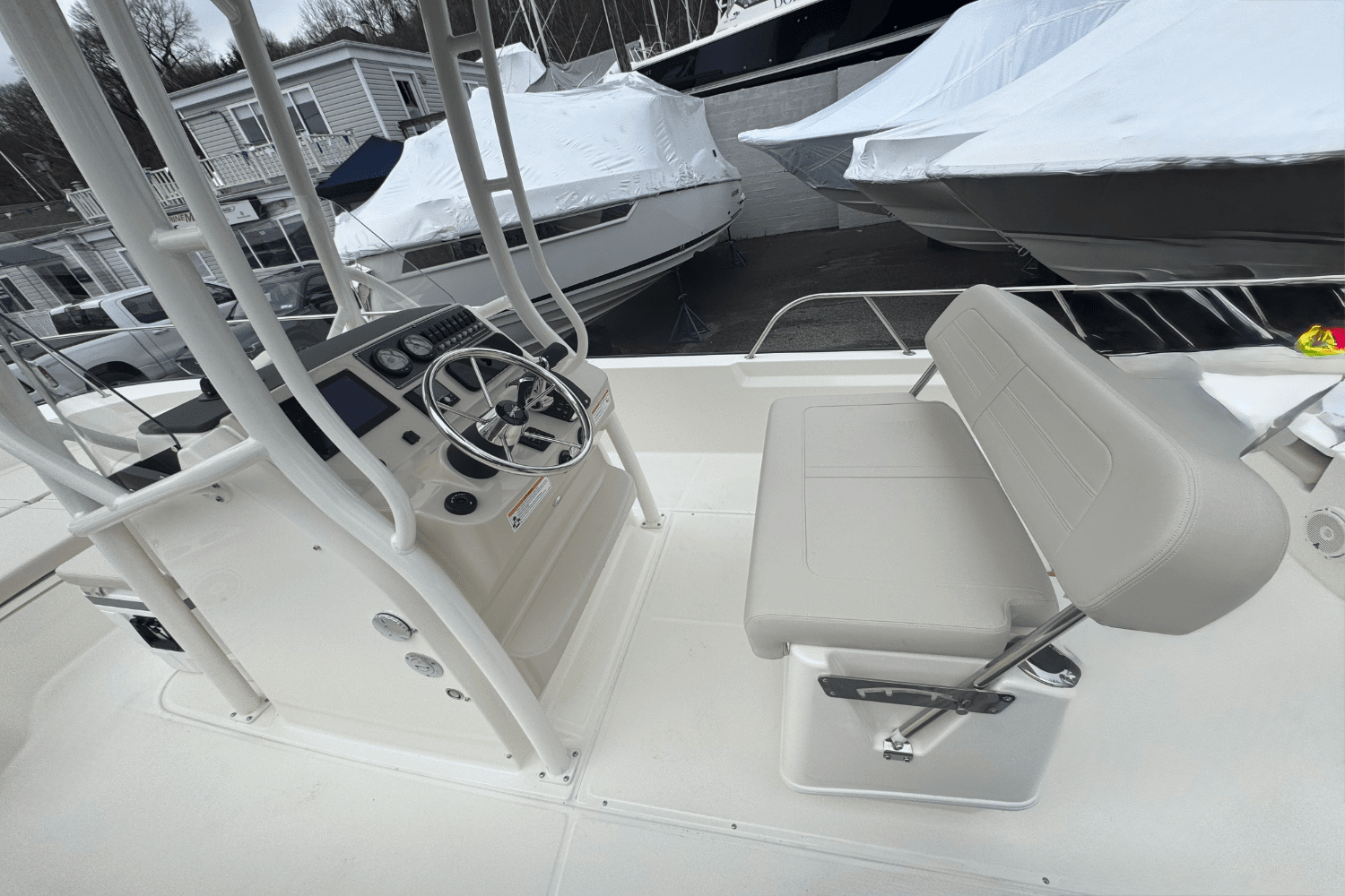 2025 Boston Whaler 210 Montauk Image Thumbnail #10
