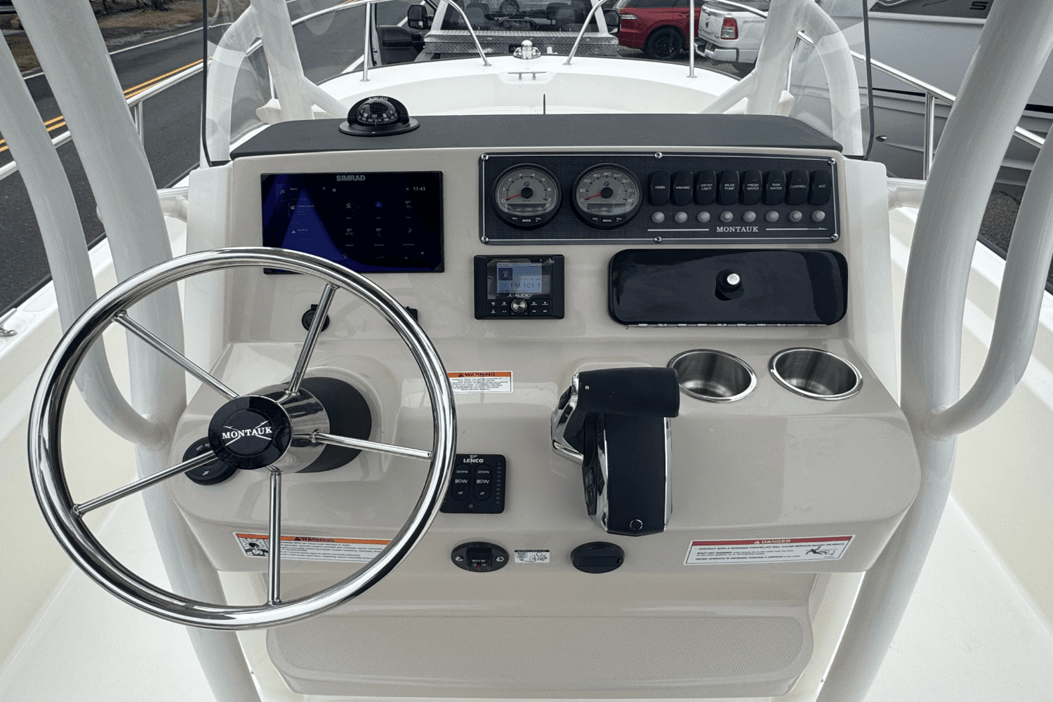 2025 Boston Whaler 210 Montauk Image Thumbnail #15