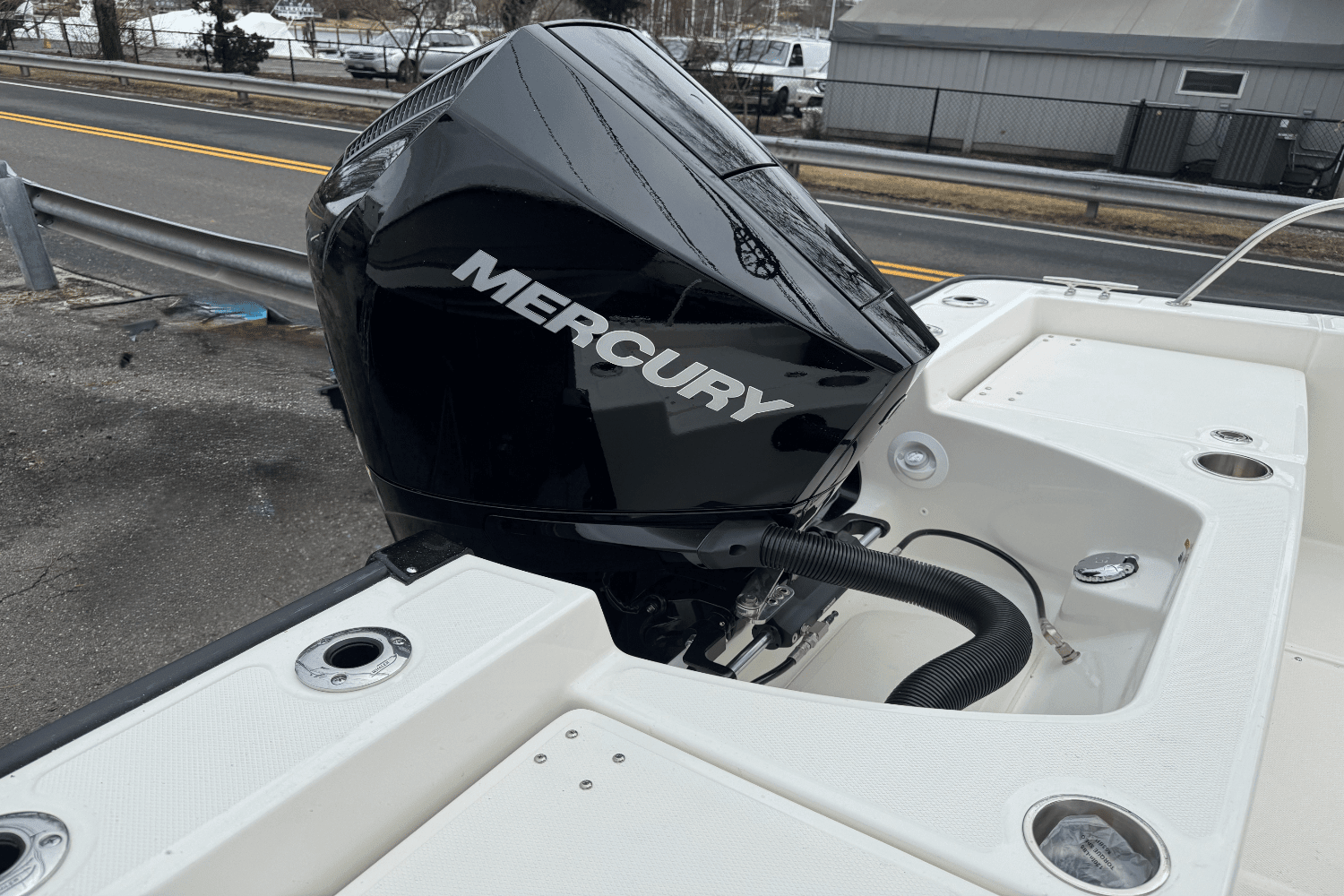 2025 Boston Whaler 210 Montauk Image Thumbnail #9