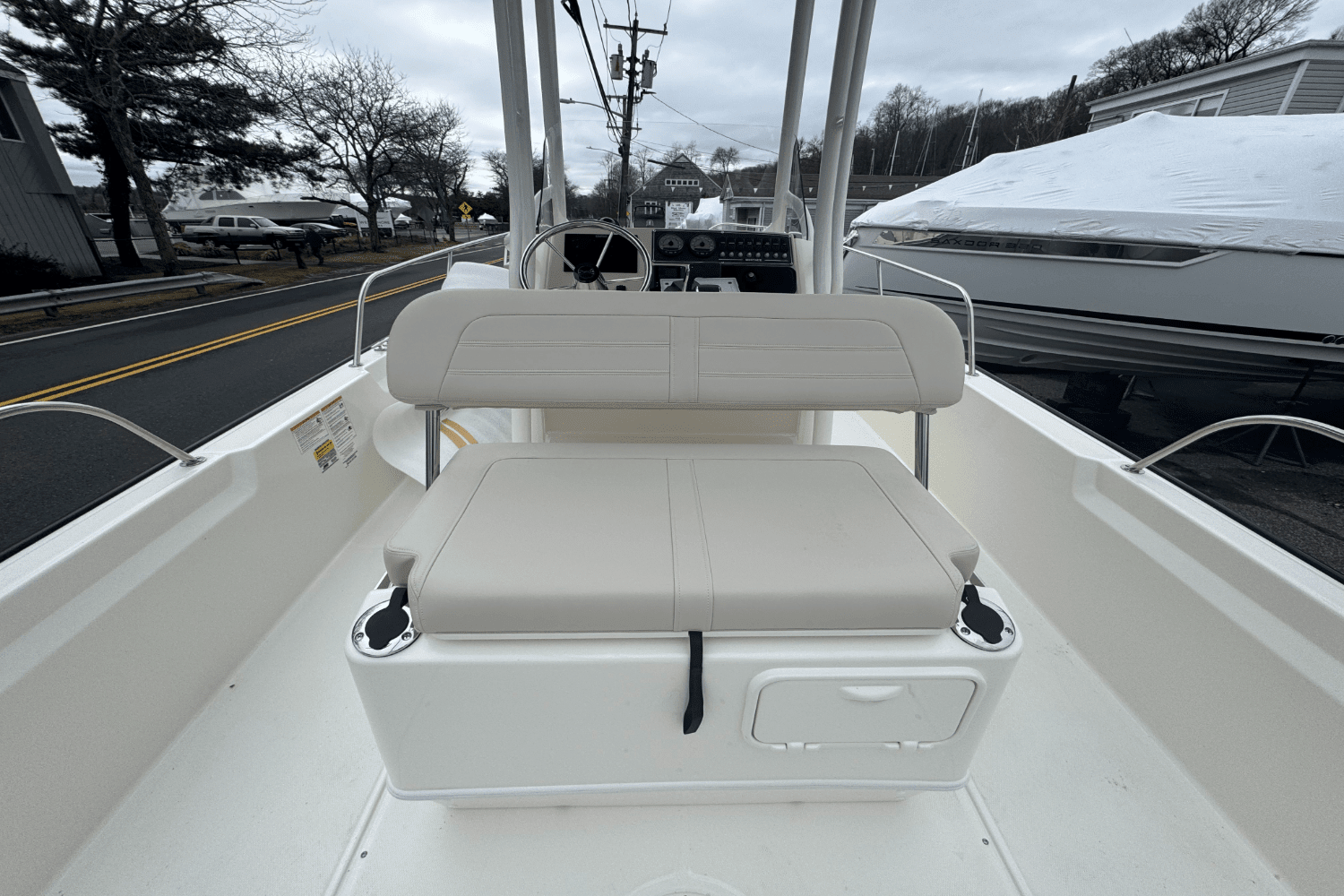 2025 Boston Whaler 210 Montauk Image Thumbnail #17