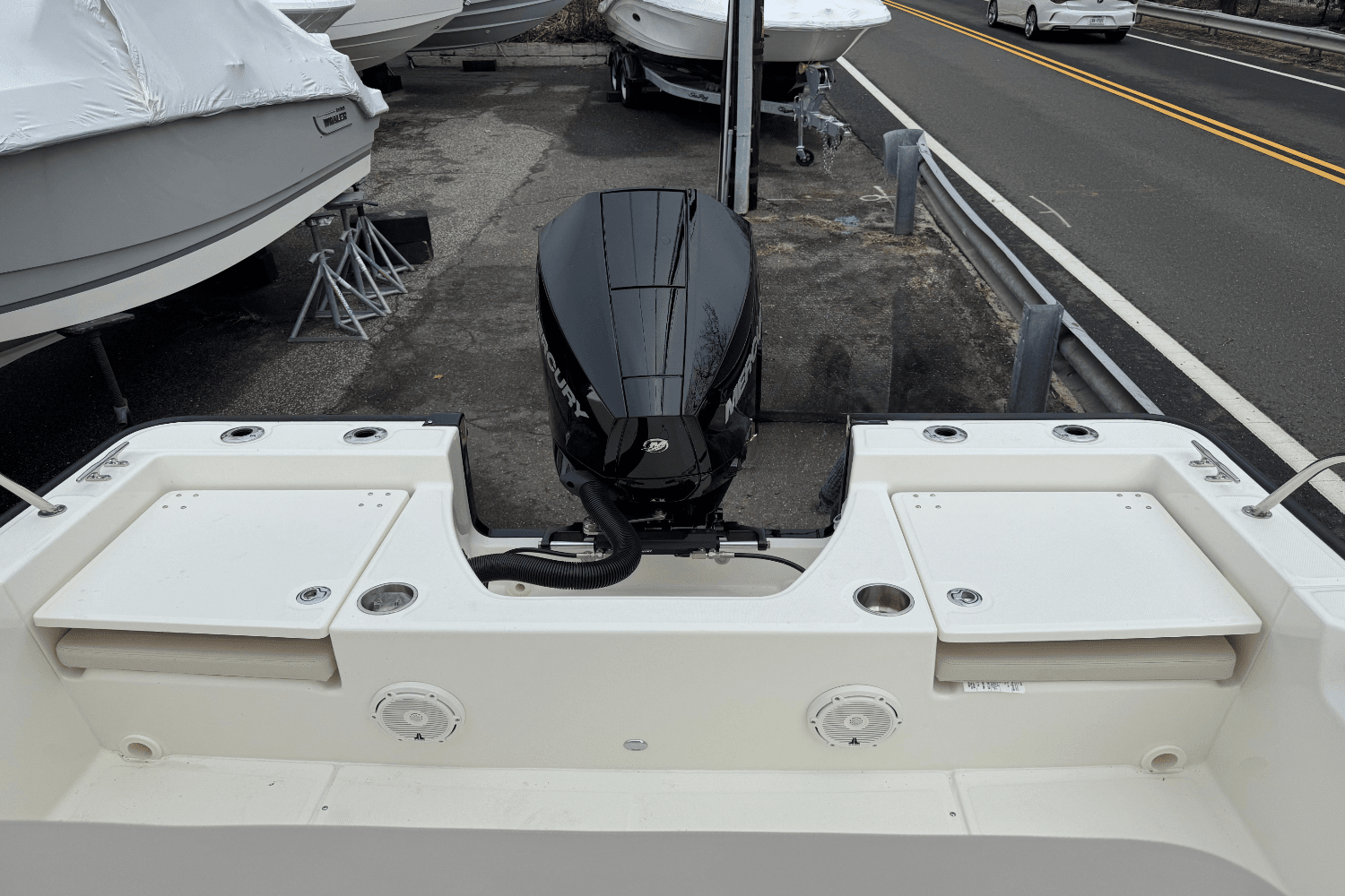 2025 Boston Whaler 210 Montauk Image Thumbnail #6