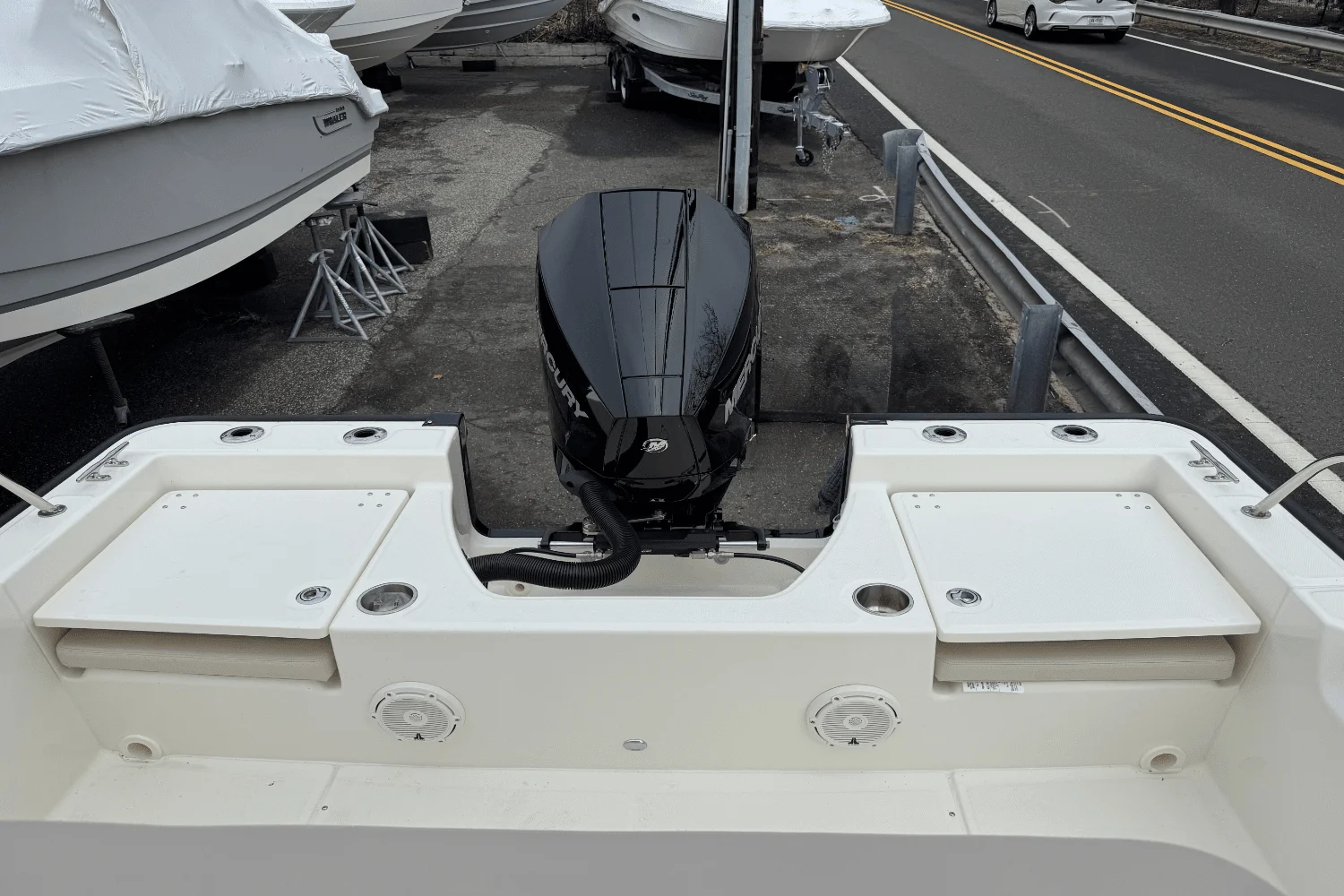 2025 Boston Whaler 210 Montauk Image Thumbnail #6