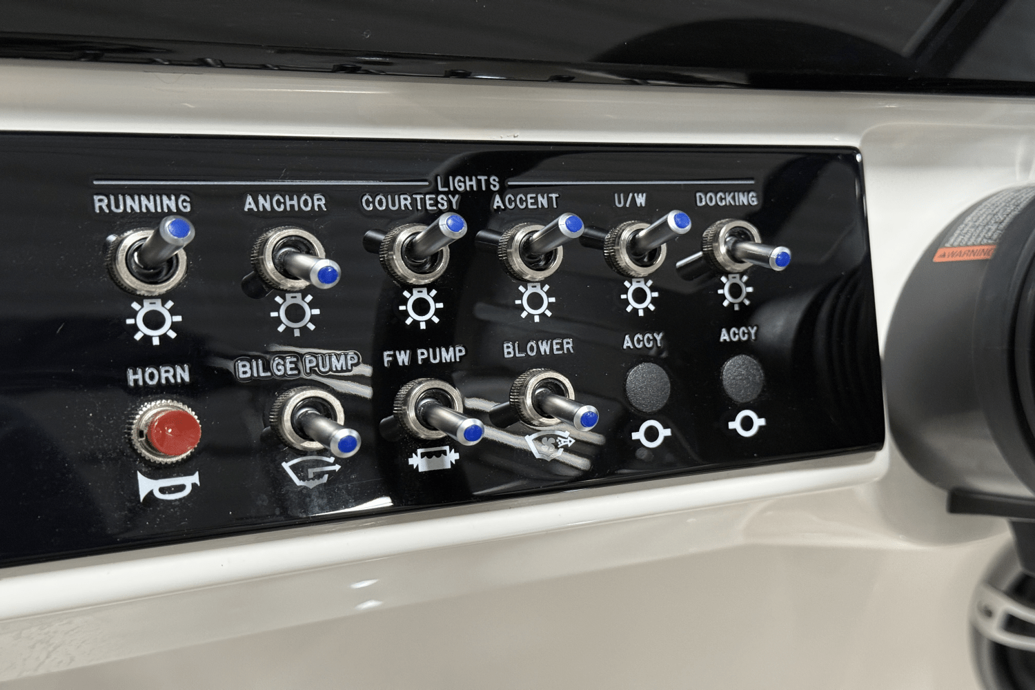 2025 Sea Ray 250 SDX Image Thumbnail #70