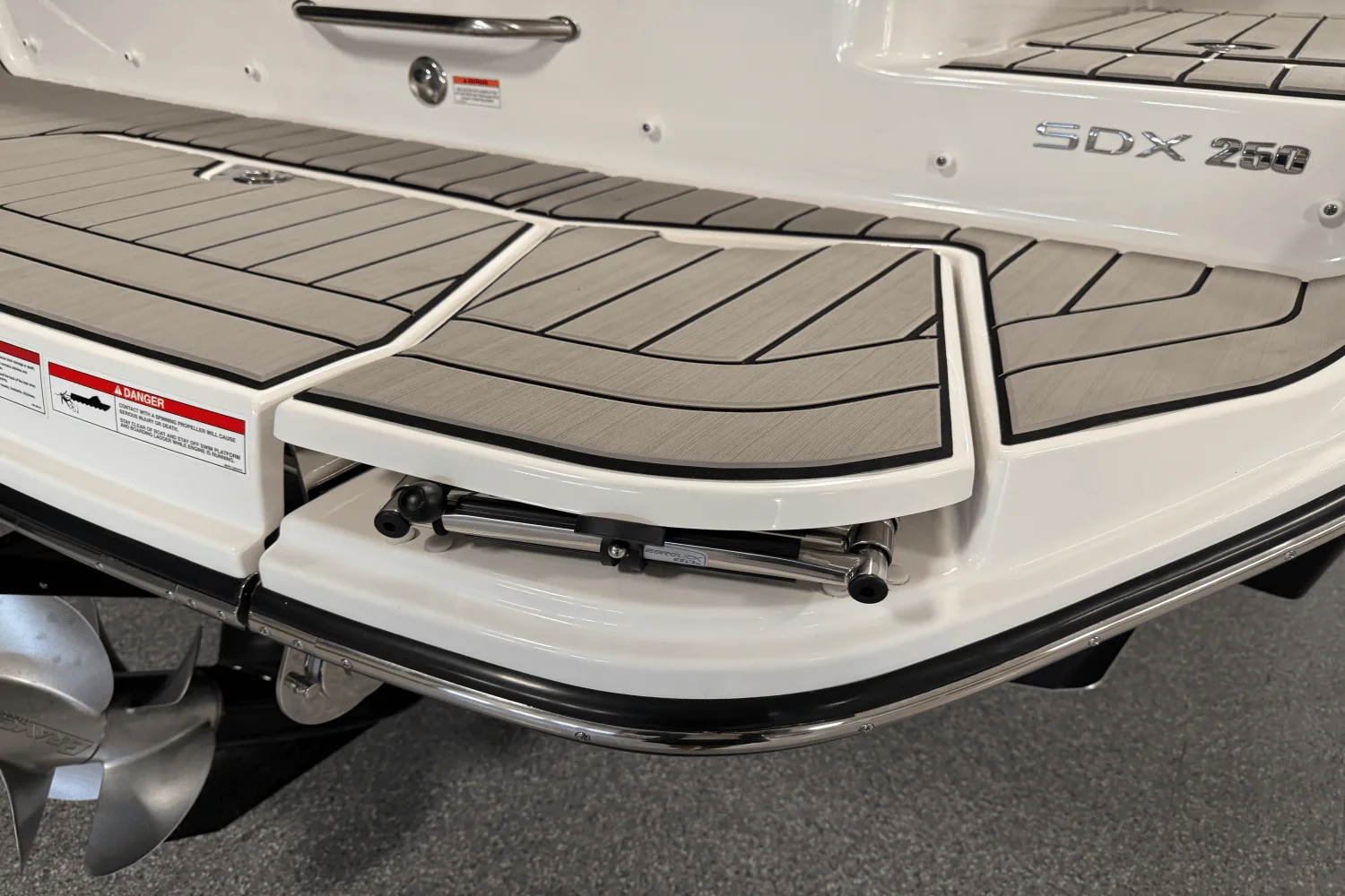 2025 Sea Ray 250 SDX Image Thumbnail #18