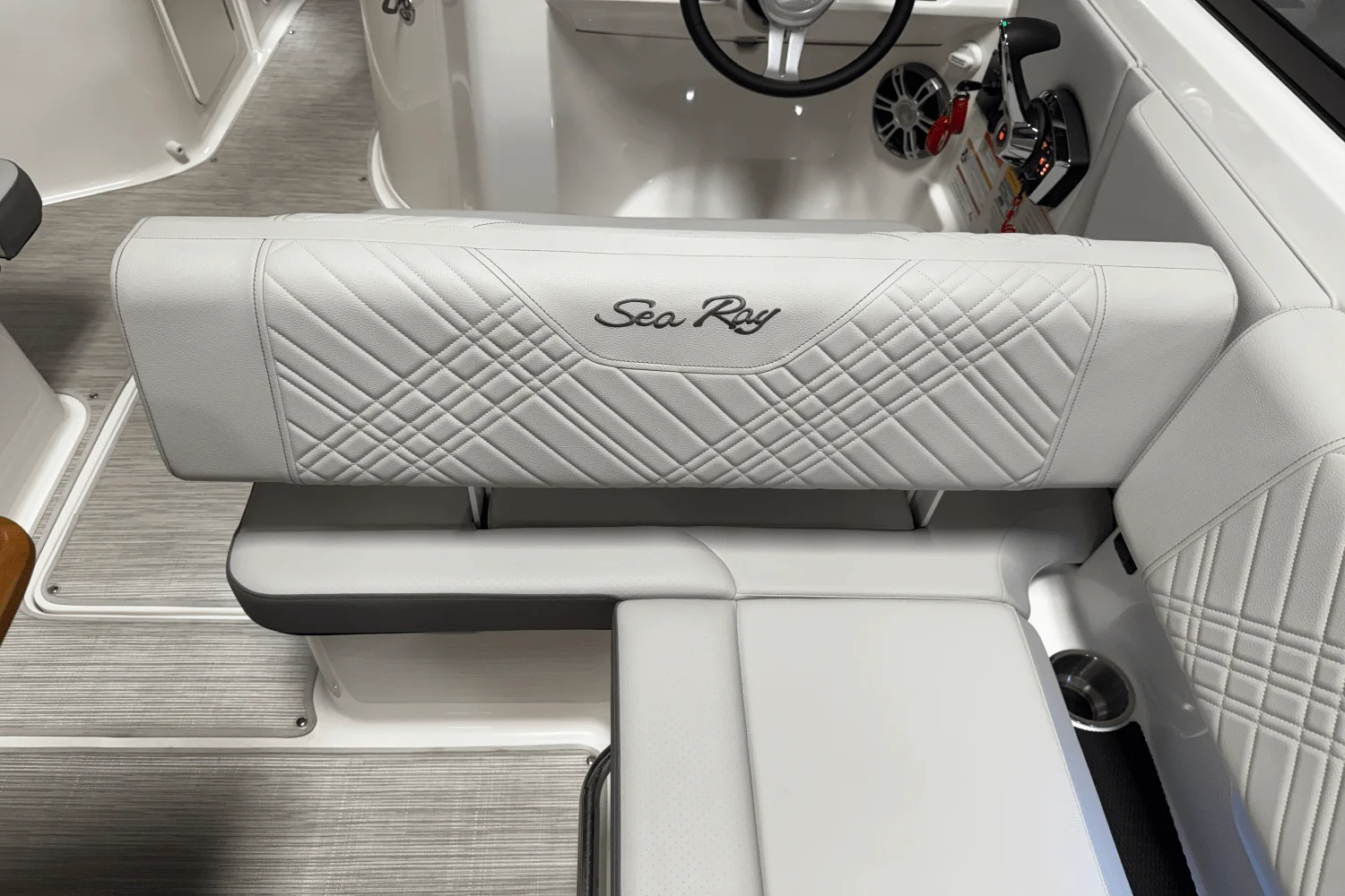 2025 Sea Ray 250 SDX Image Thumbnail #59