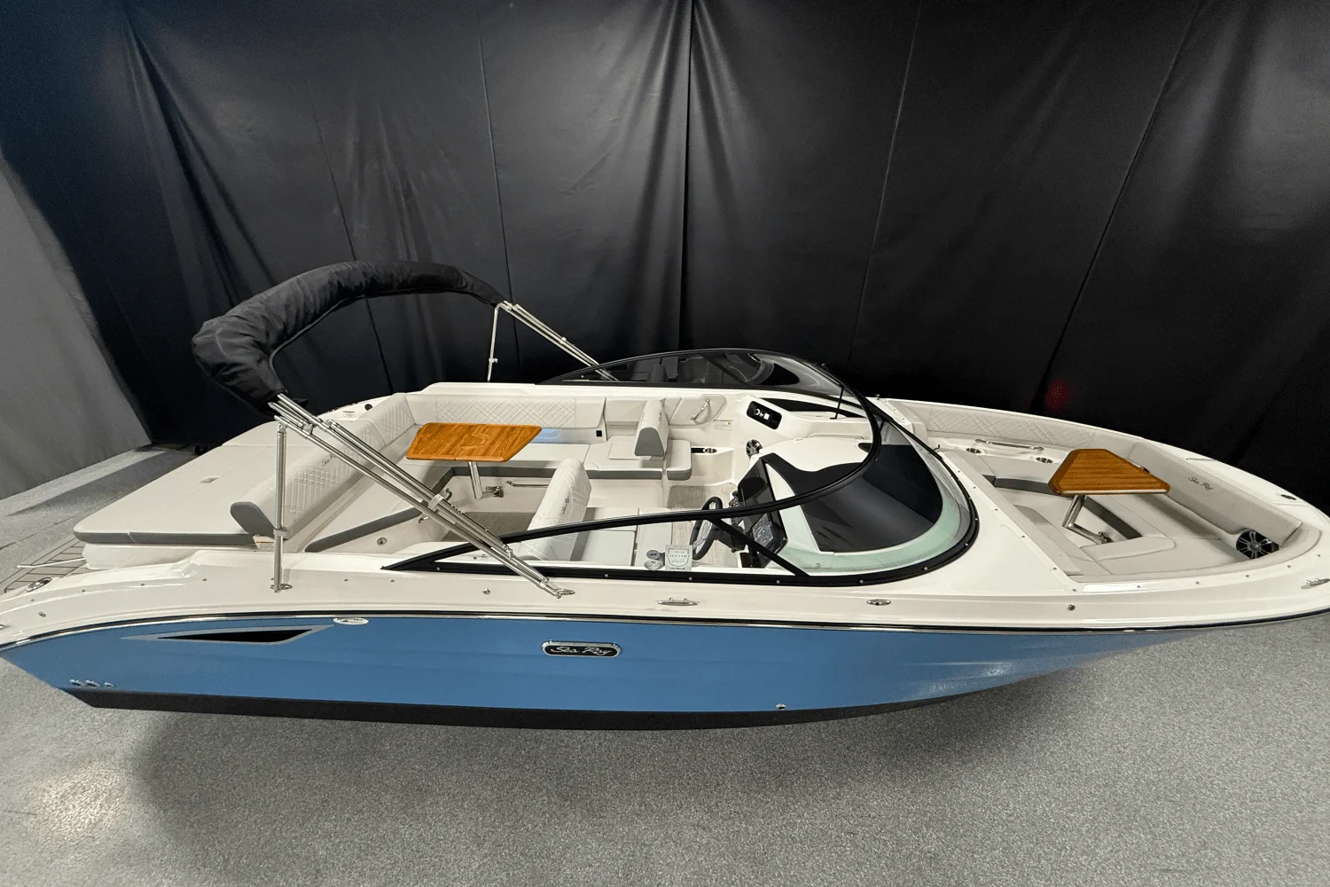 2025 Sea Ray 250 SDX Image Thumbnail #1