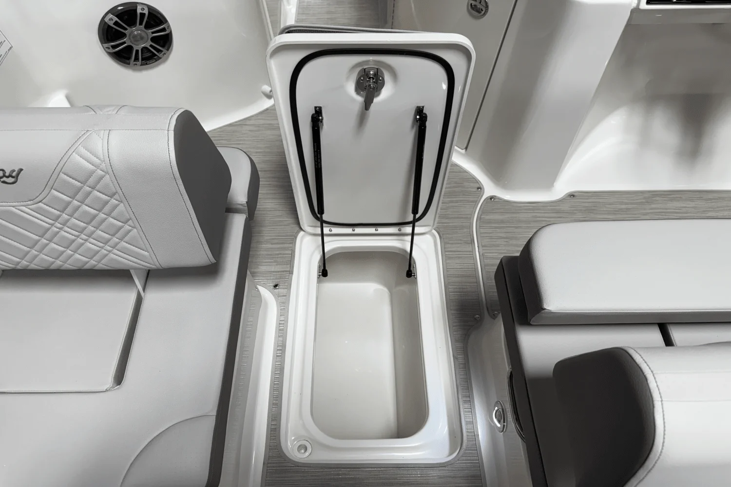 2025 Sea Ray 250 SDX Image Thumbnail #84