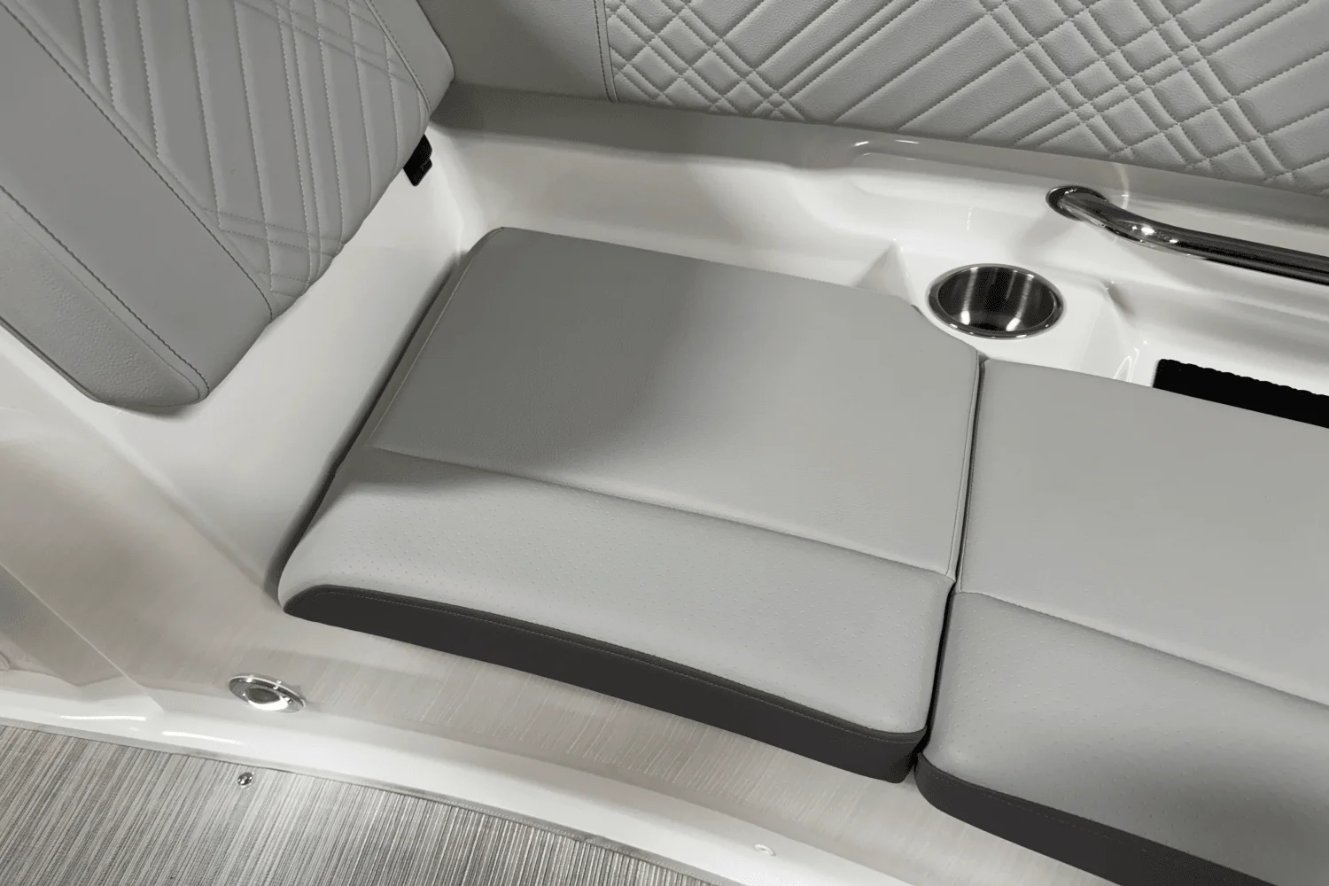 2025 Sea Ray 250 SDX Image Thumbnail #98