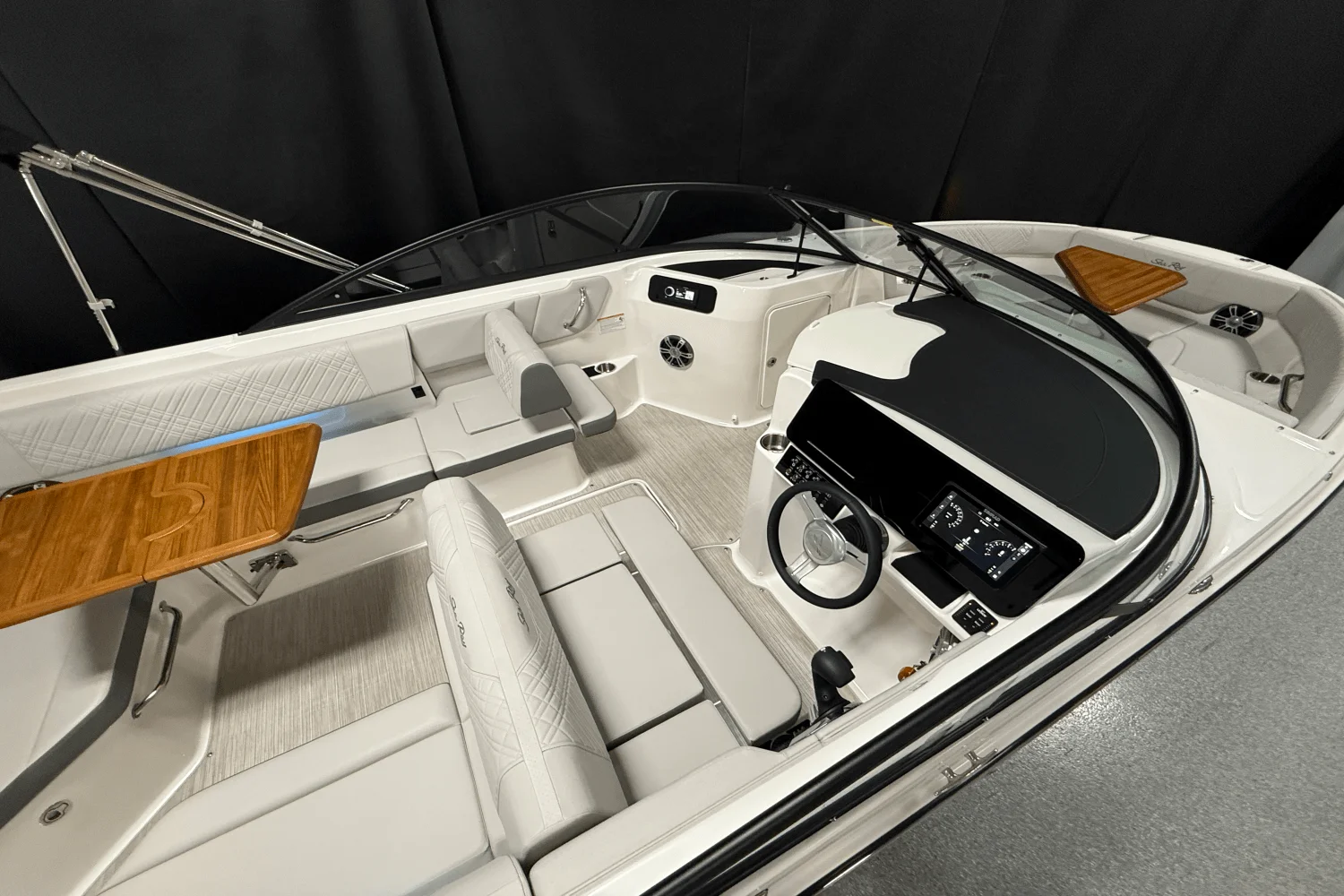 2025 Sea Ray 250 SDX Image Thumbnail #8