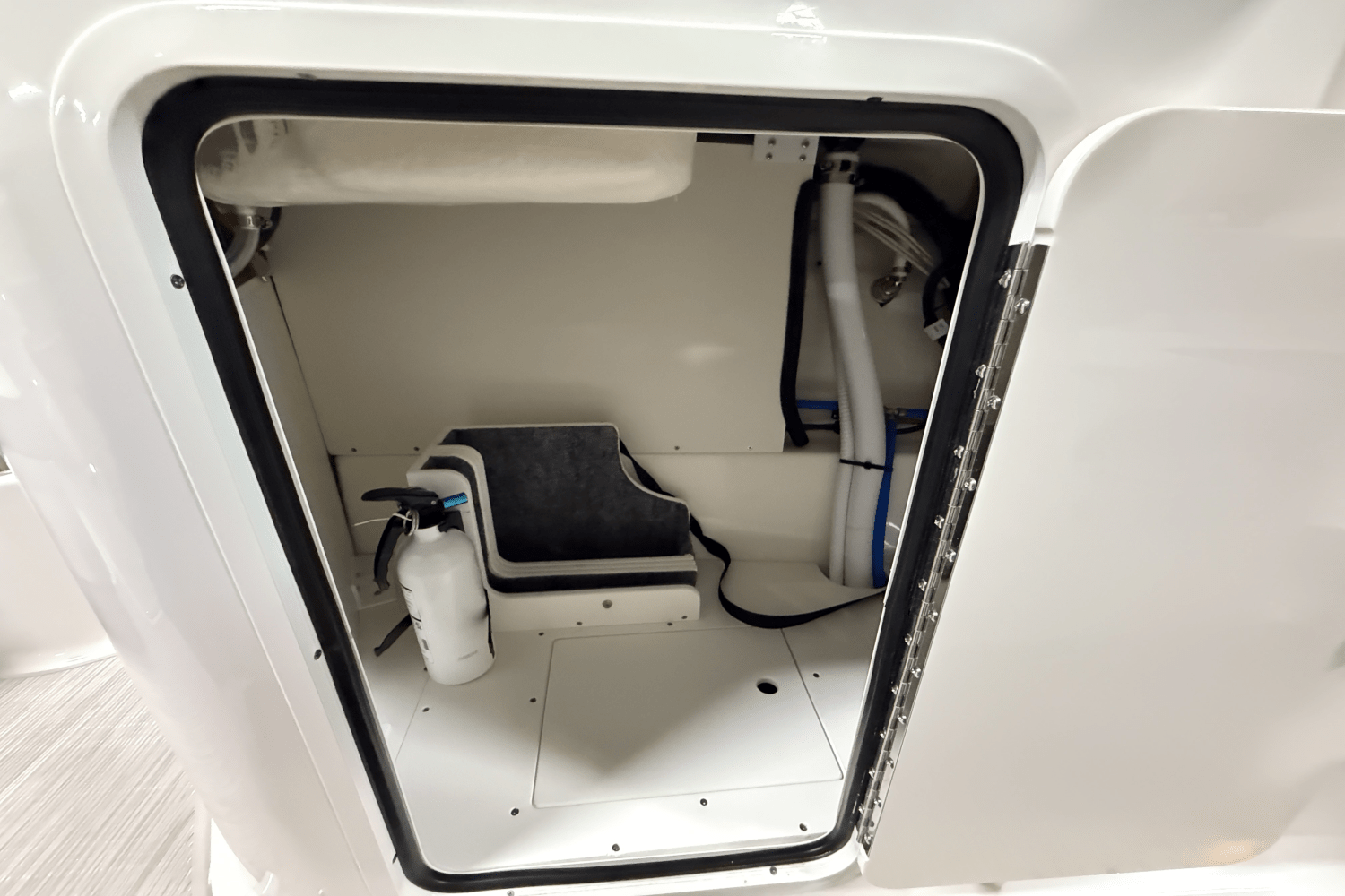 2025 Sea Ray 250 SDX Image Thumbnail #93