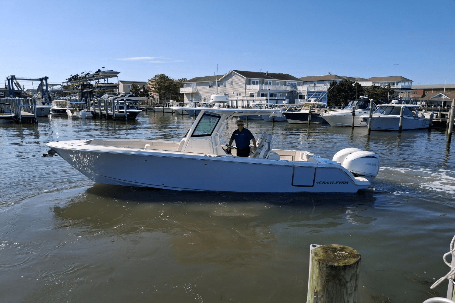 2025 Sailfish 272 CC Image Thumbnail #3