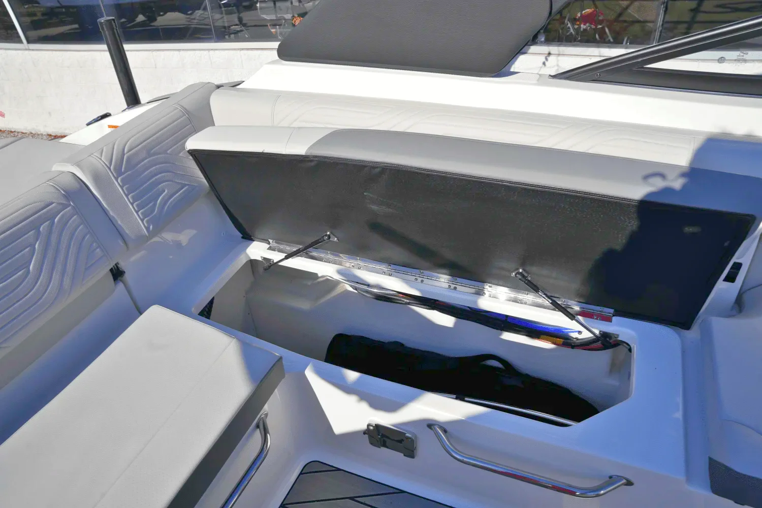 2025 Sea Ray SDX 250 Surf Image Thumbnail #20