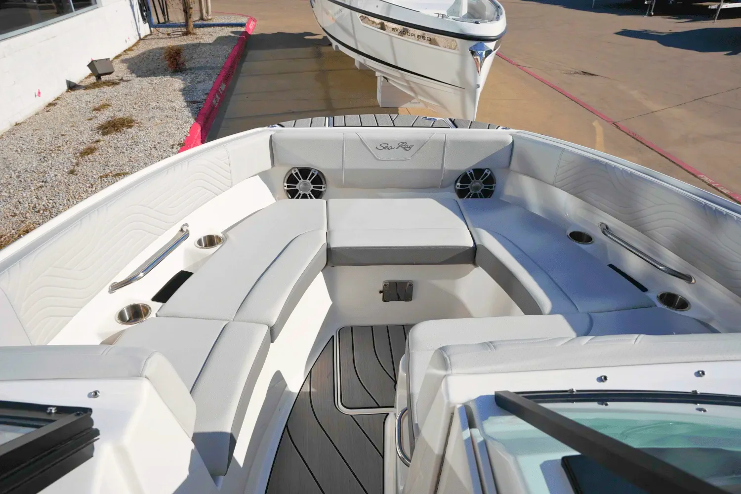 2025 Sea Ray SDX 250 Surf Image Thumbnail #31