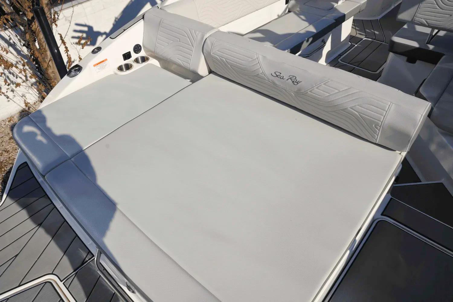 2025 Sea Ray SDX 250 Surf Image Thumbnail #10