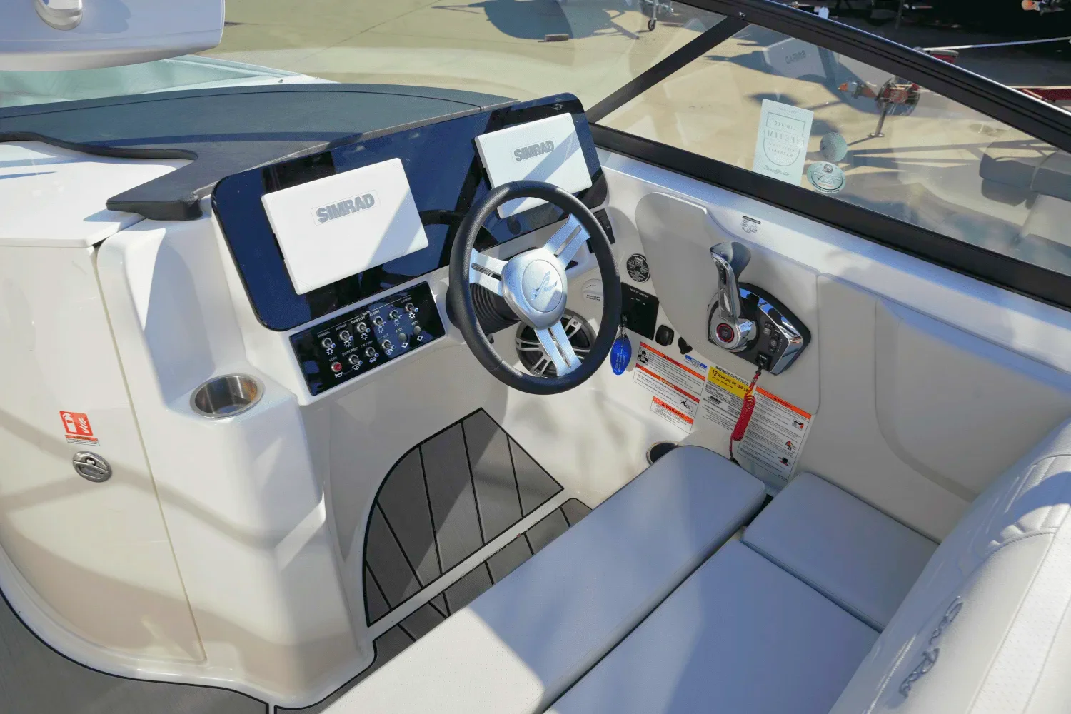 2025 Sea Ray SDX 250 Surf Image Thumbnail #24