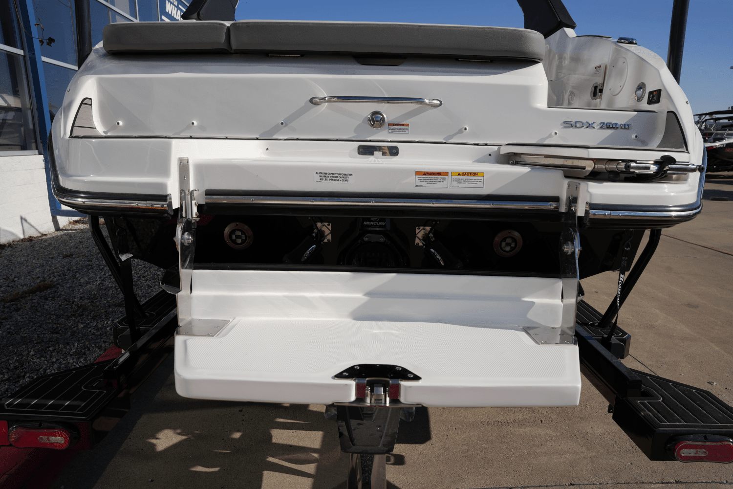 2025 Sea Ray SDX 250 Surf Image Thumbnail #5