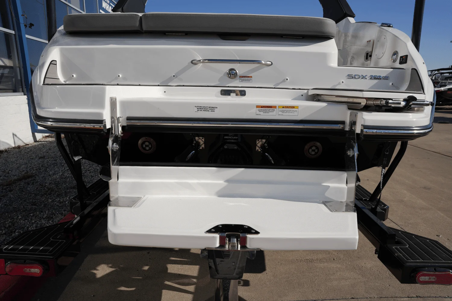 2025 Sea Ray SDX 250 Surf Image Thumbnail #5