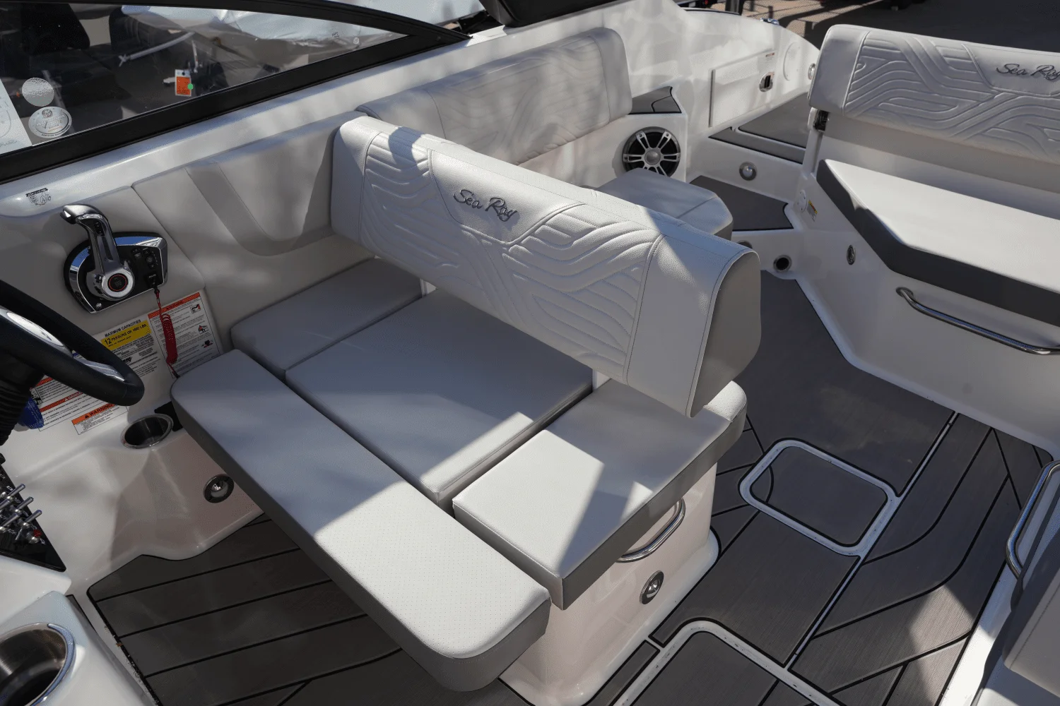 2025 Sea Ray SDX 250 Surf Image Thumbnail #23