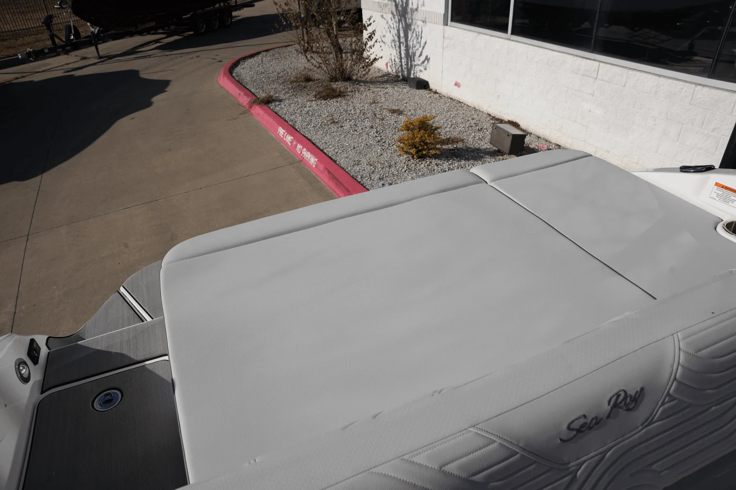 2025 Sea Ray SDX 250 Surf Image Thumbnail #11