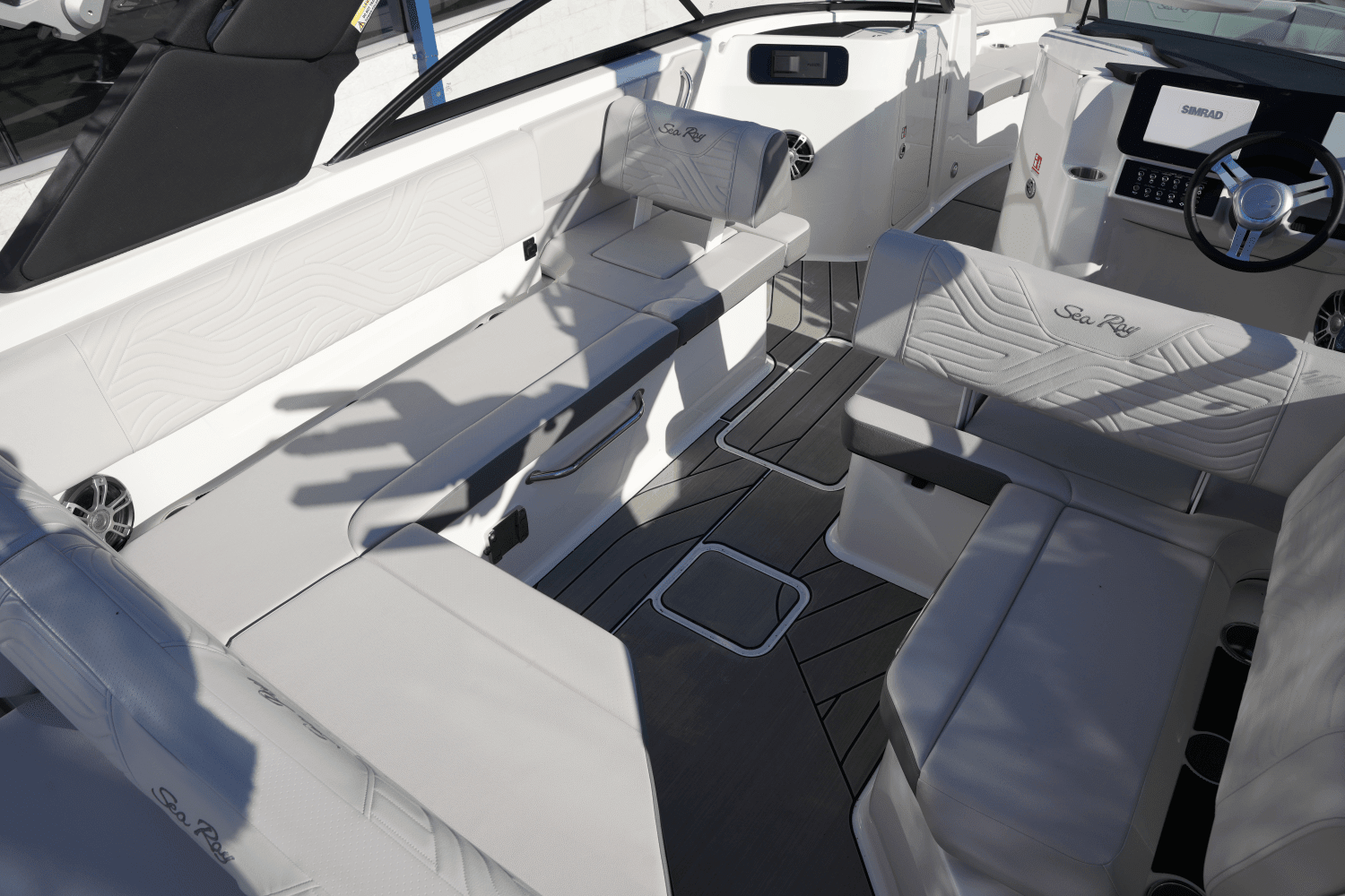 2025 Sea Ray SDX 250 Surf Image Thumbnail #15