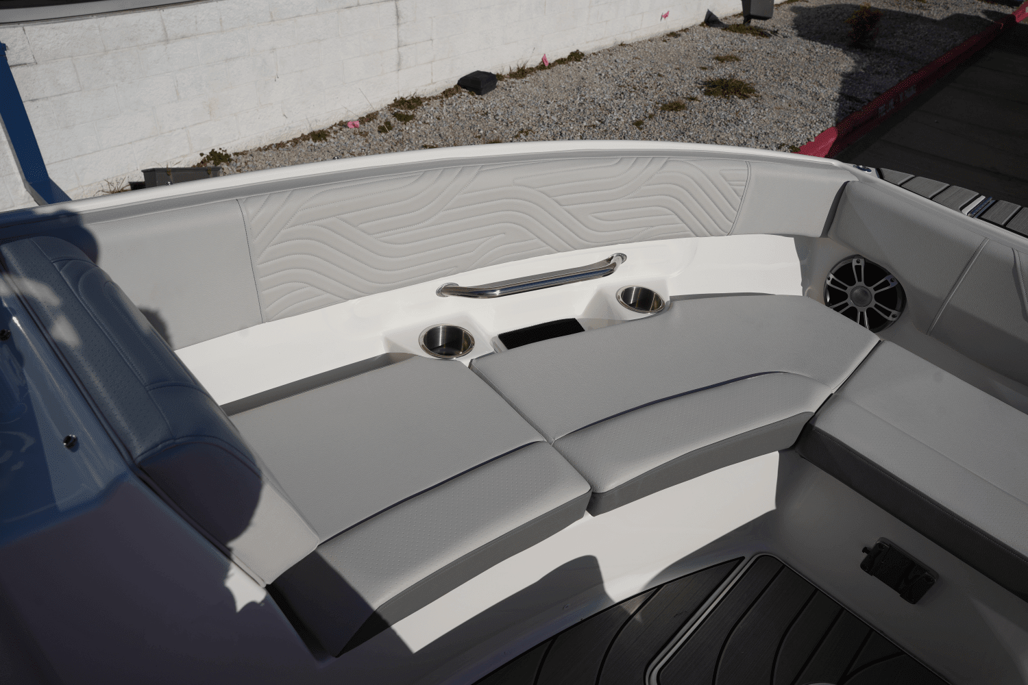 2025 Sea Ray SDX 250 Surf Image Thumbnail #33