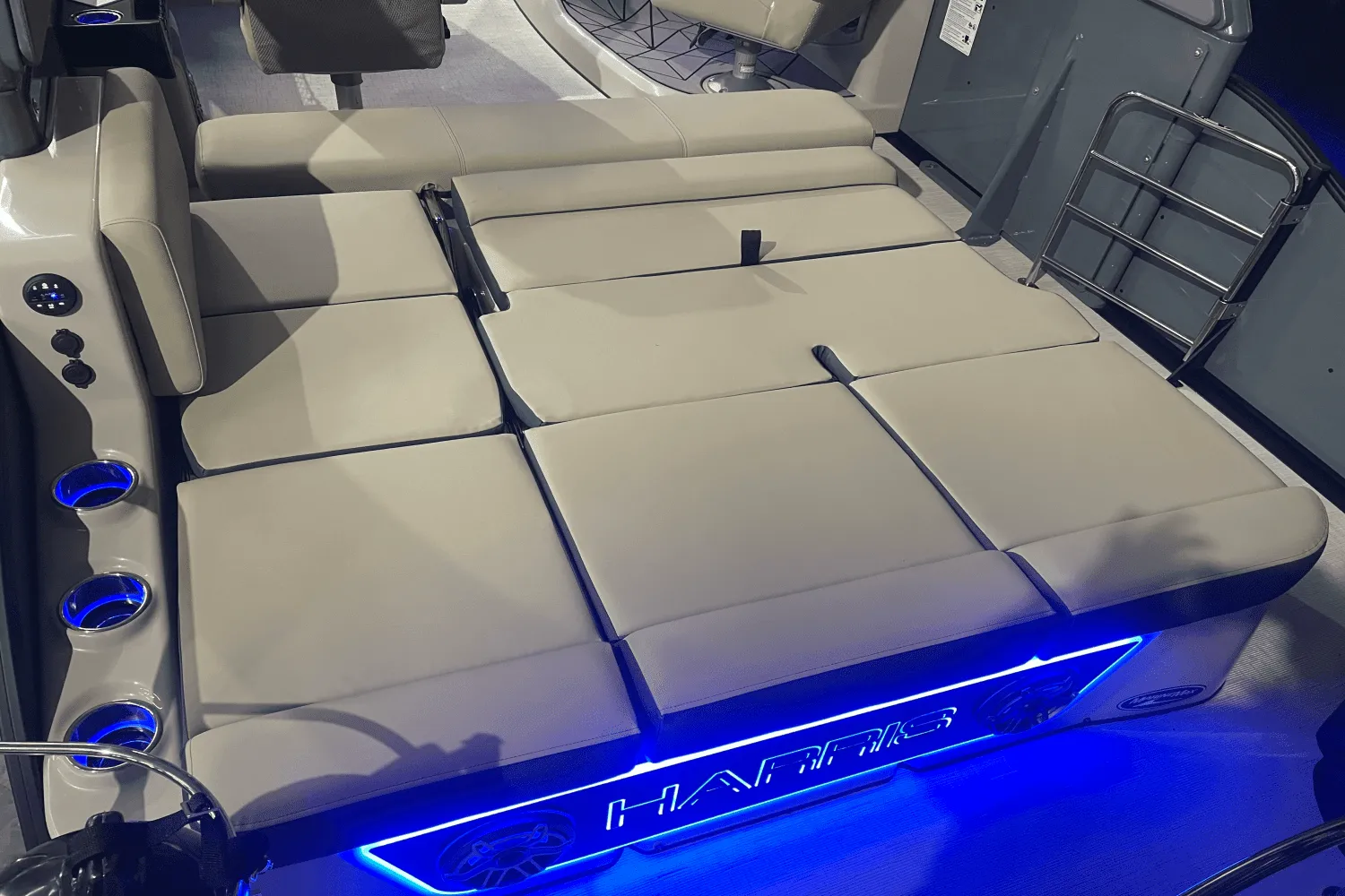 2025 Harris Grand Mariner 250 Image Thumbnail #10