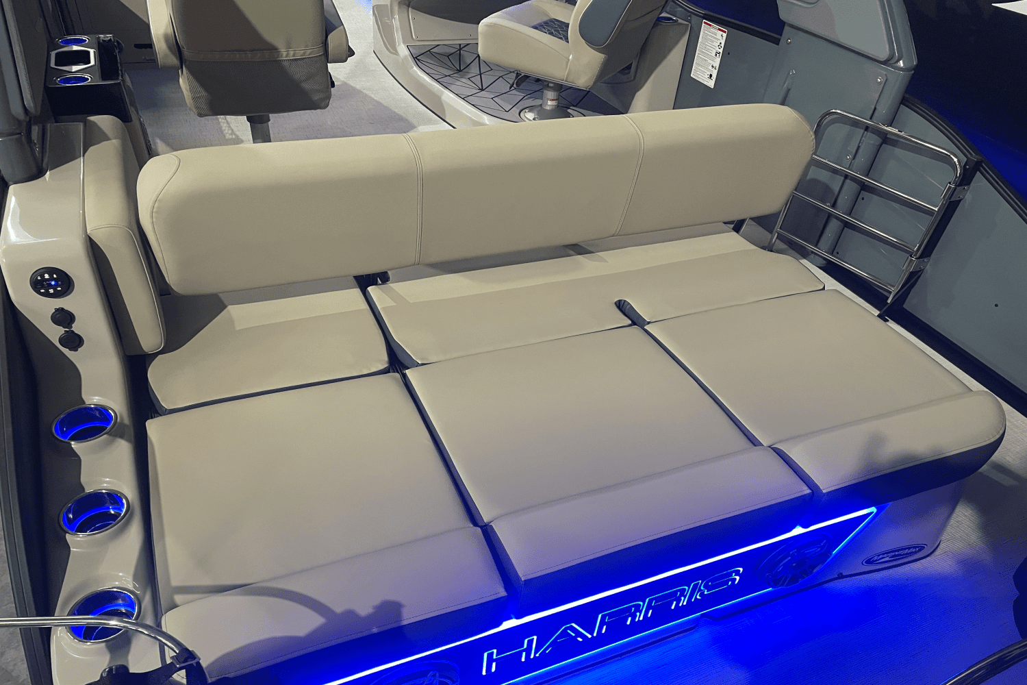 2025 Harris Grand Mariner 250 Image Thumbnail #9