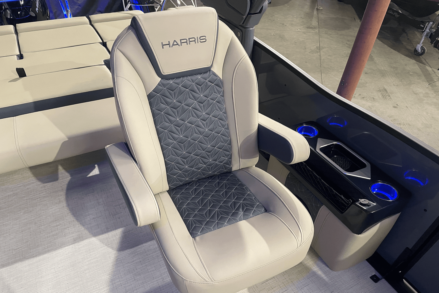 2025 Harris Grand Mariner 250 Image Thumbnail #17