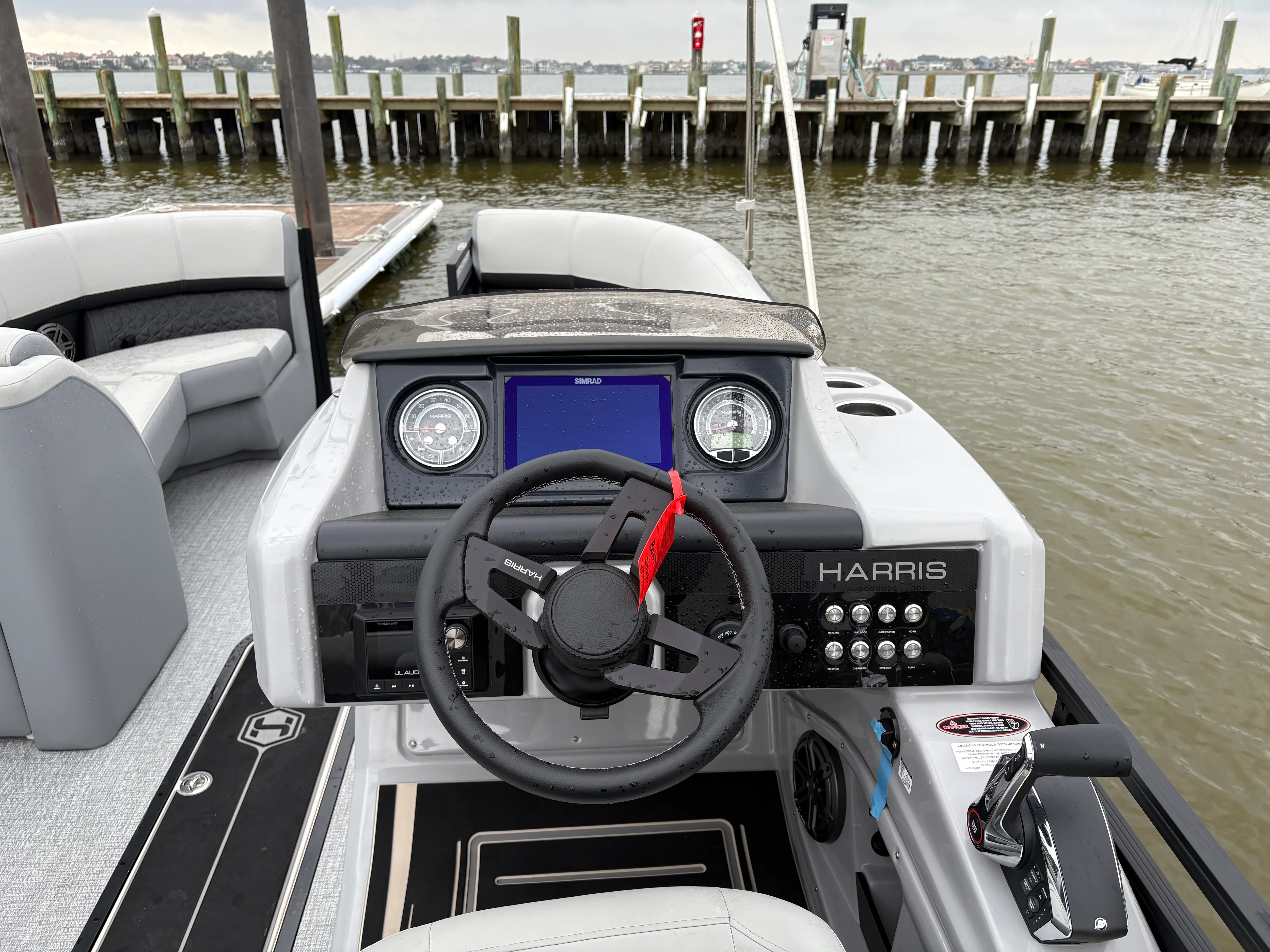 2025 Harris 230 Solstice Image Thumbnail #11