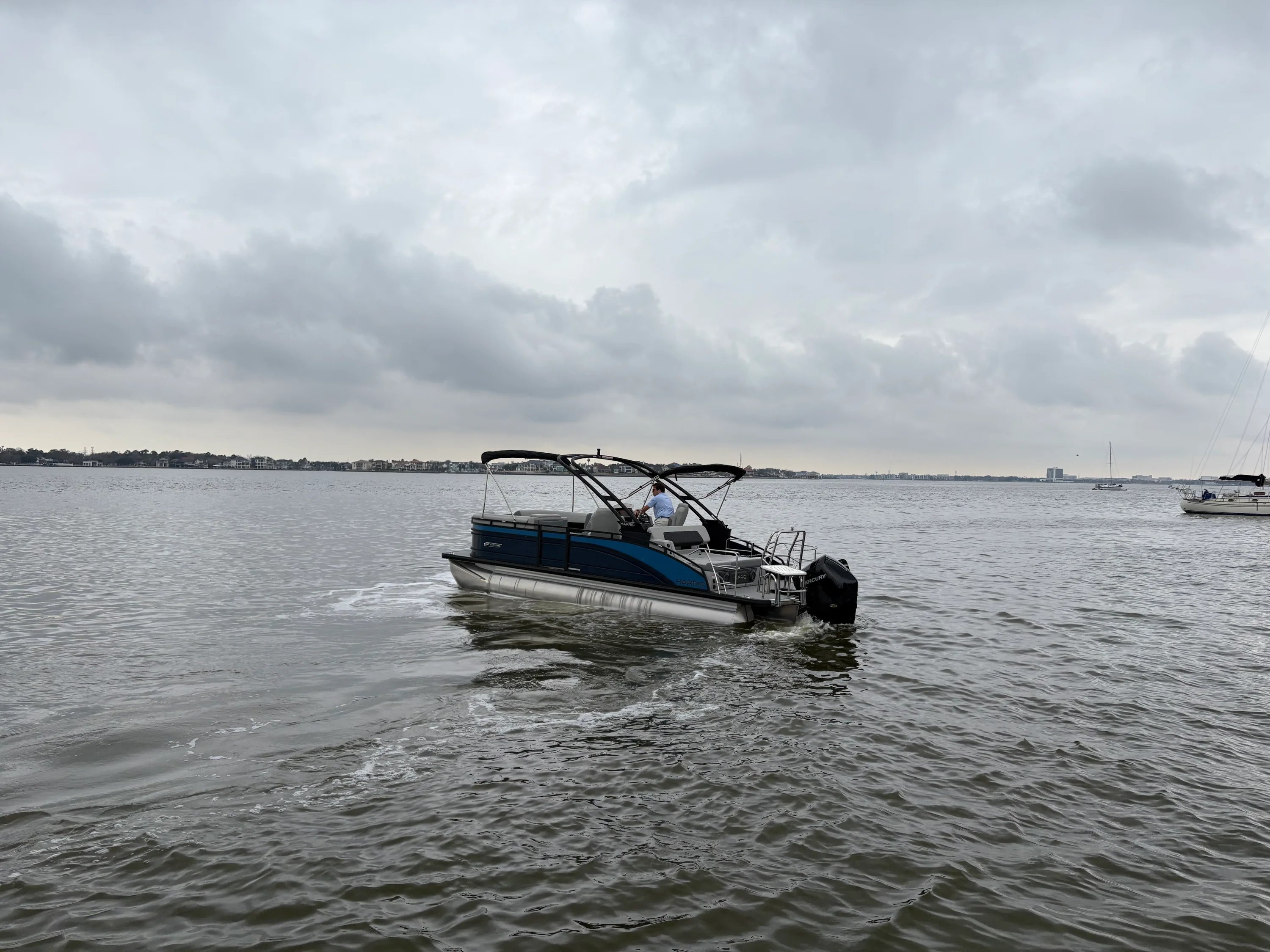 2025 Harris 230 Solstice Image Thumbnail #4