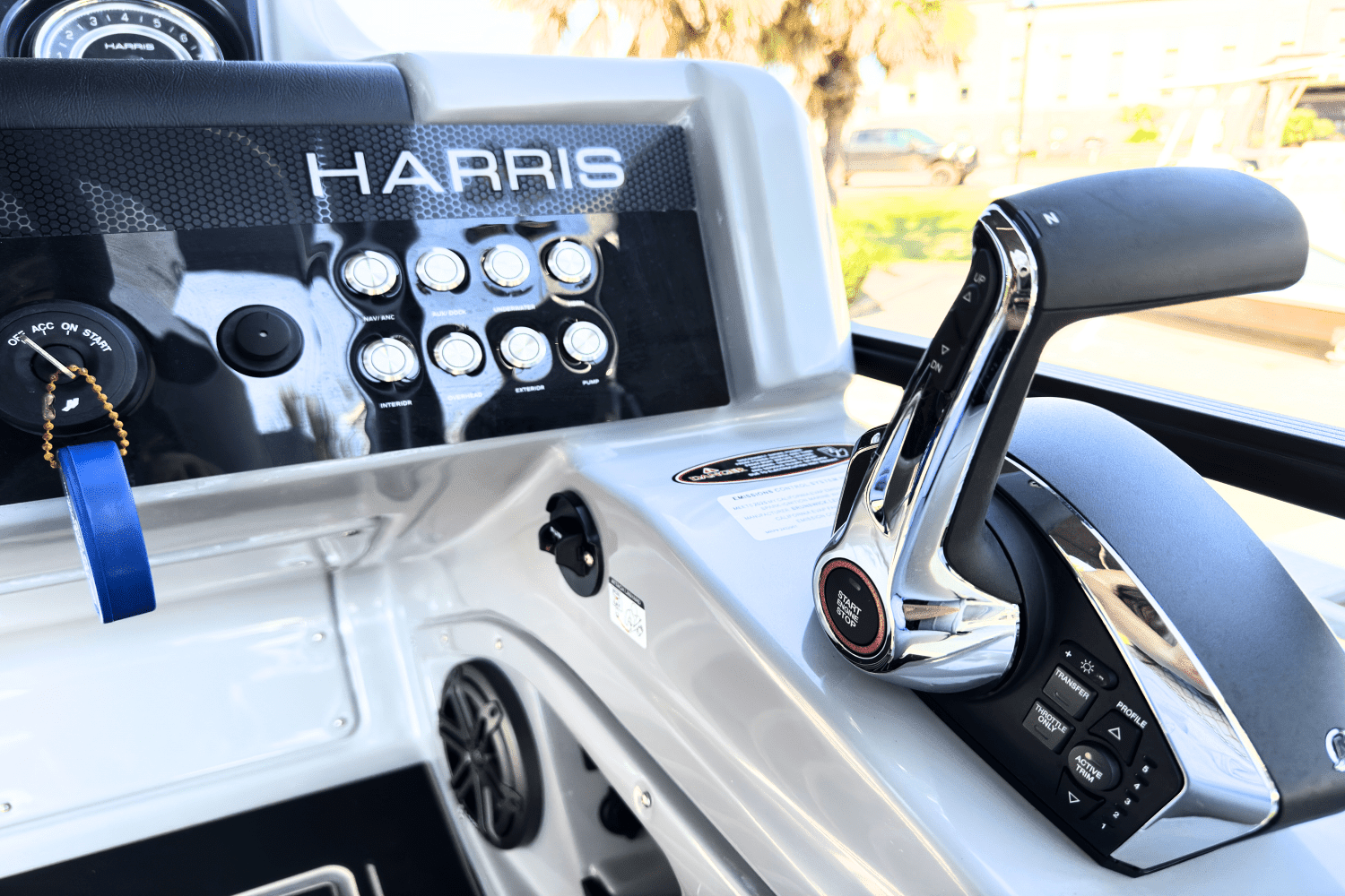 2025 Harris 230 Solstice Image Thumbnail #9