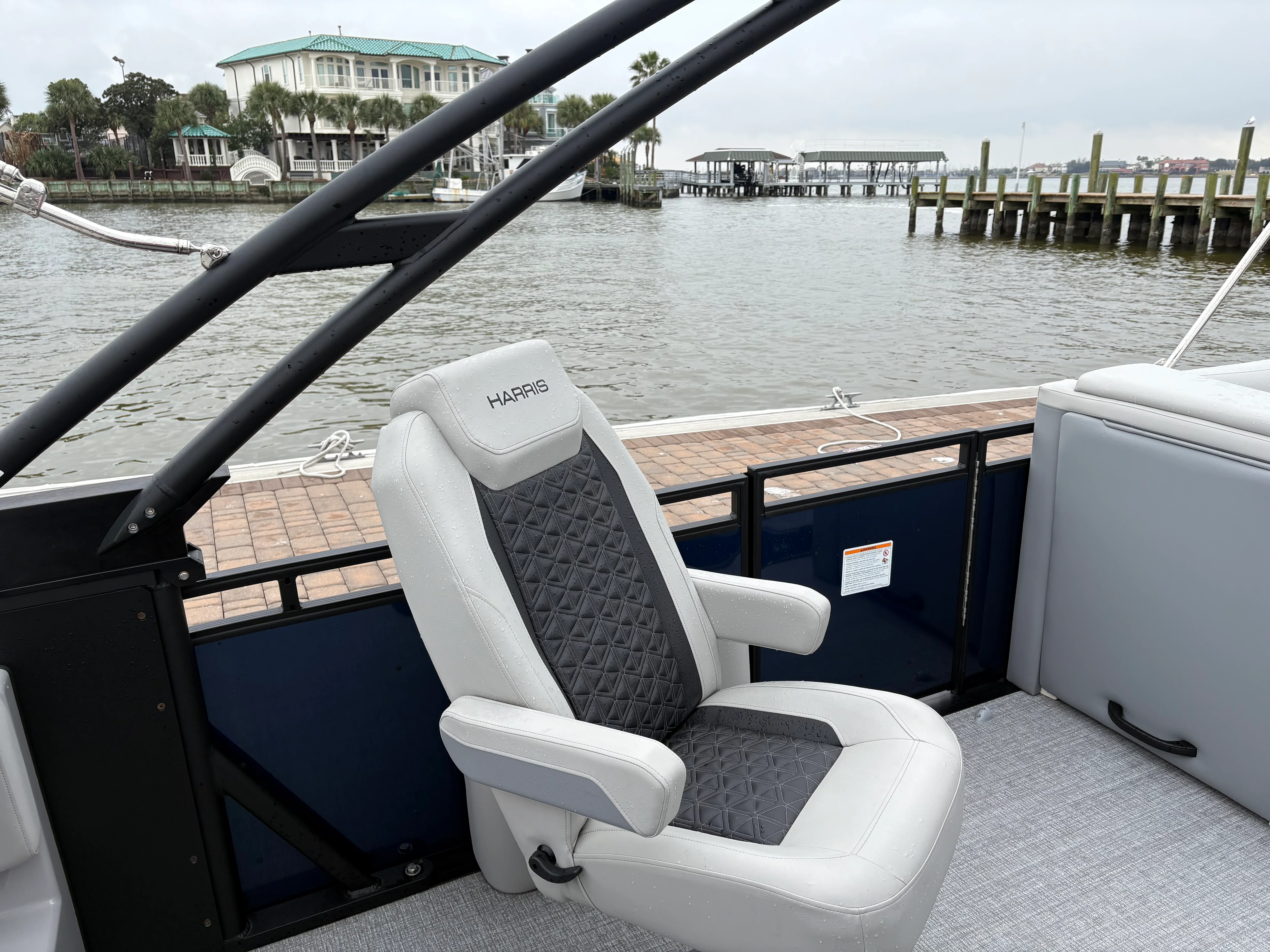 2025 Harris 230 Solstice Image Thumbnail #14