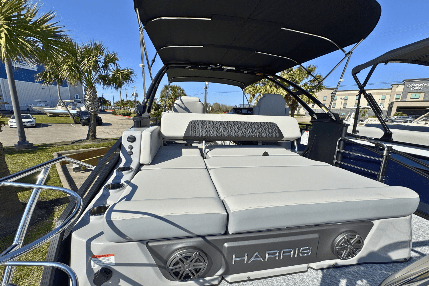 2025 Harris 230 Solstice Image Thumbnail #12